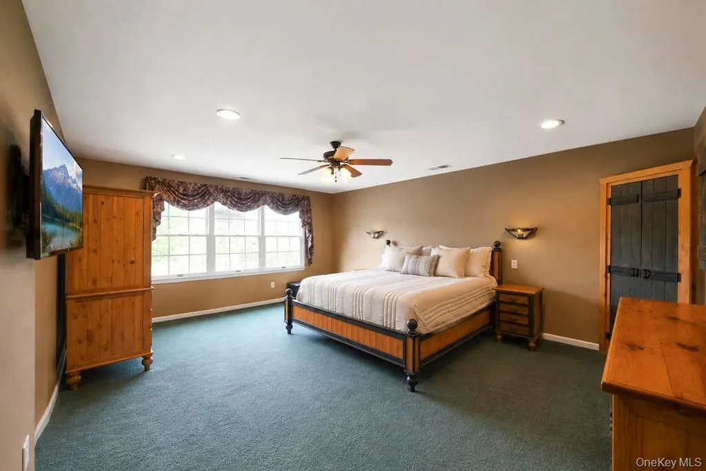150 Hayrick Lane, Smithtown, NY, 4 Bedrooms Bedrooms, 8 Rooms Rooms,3 BathroomsBathrooms,Residential,For Rent,Hayrick,0,1039870 150 Hayrick Lane, Smithtown, NY, 4 Bedrooms Bedrooms, 8 Rooms Rooms,3 BathroomsBathrooms,Residential,For Rent,Hayrick,0,1039870