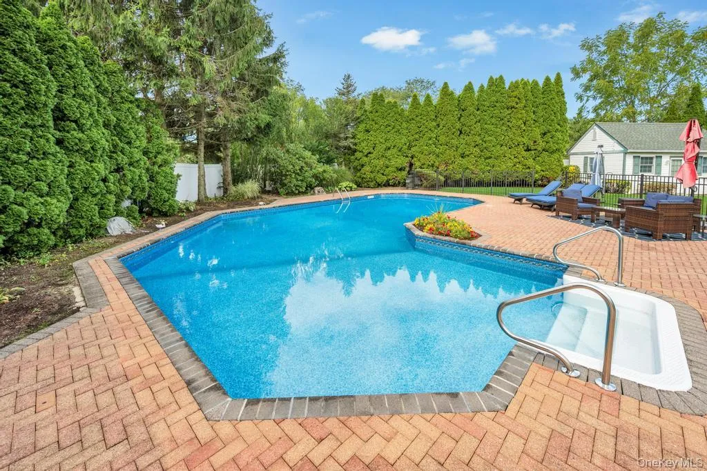 150 Hayrick Lane, Smithtown, NY, 4 Bedrooms Bedrooms, 8 Rooms Rooms,3 BathroomsBathrooms,Residential,For Rent,Hayrick,0,1039870 150 Hayrick Lane, Smithtown, NY, 4 Bedrooms Bedrooms, 8 Rooms Rooms,3 BathroomsBathrooms,Residential,For Rent,Hayrick,0,1039870