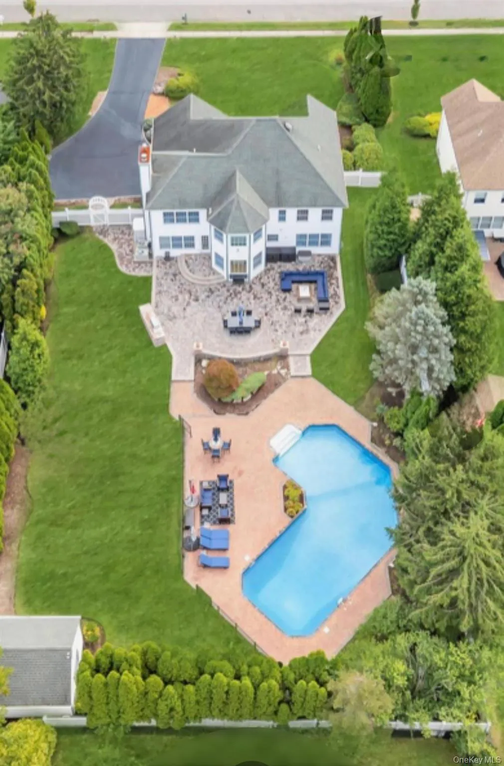 150 Hayrick Lane, Smithtown, NY, 4 Bedrooms Bedrooms, 8 Rooms Rooms,3 BathroomsBathrooms,Residential,For Rent,Hayrick,0,1039870 150 Hayrick Lane, Smithtown, NY, 4 Bedrooms Bedrooms, 8 Rooms Rooms,3 BathroomsBathrooms,Residential,For Rent,Hayrick,0,1039870