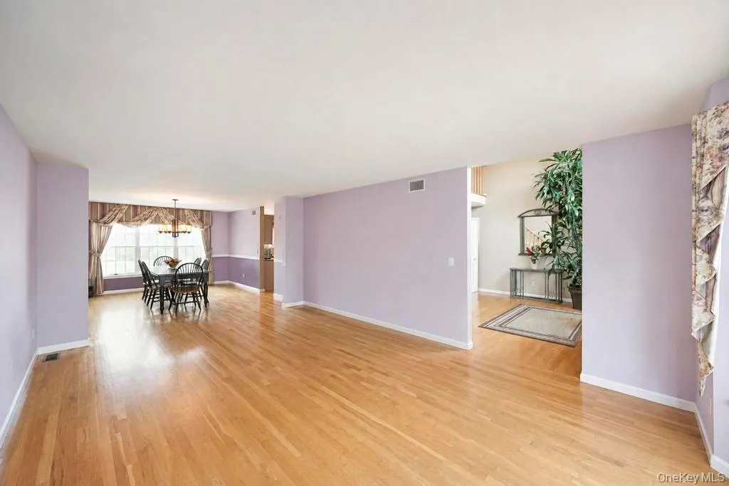 150 Hayrick Lane, Smithtown, NY, 4 Bedrooms Bedrooms, 8 Rooms Rooms,3 BathroomsBathrooms,Residential,For Rent,Hayrick,0,1039870 150 Hayrick Lane, Smithtown, NY, 4 Bedrooms Bedrooms, 8 Rooms Rooms,3 BathroomsBathrooms,Residential,For Rent,Hayrick,0,1039870