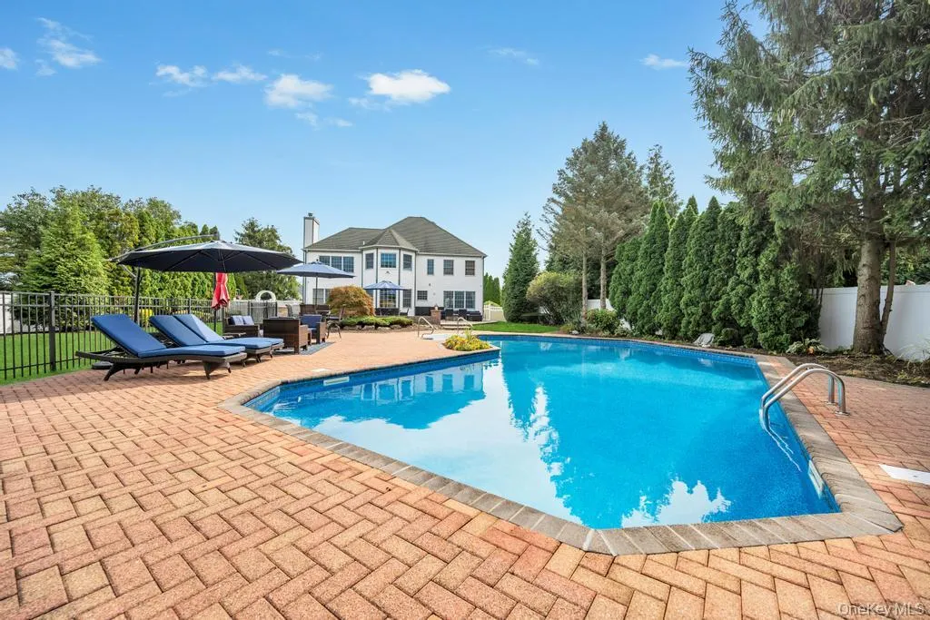 150 Hayrick Lane, Smithtown, NY, 4 Bedrooms Bedrooms, 8 Rooms Rooms,3 BathroomsBathrooms,Residential,For Rent,Hayrick,0,1039870 150 Hayrick Lane, Smithtown, NY, 4 Bedrooms Bedrooms, 8 Rooms Rooms,3 BathroomsBathrooms,Residential,For Rent,Hayrick,0,1039870