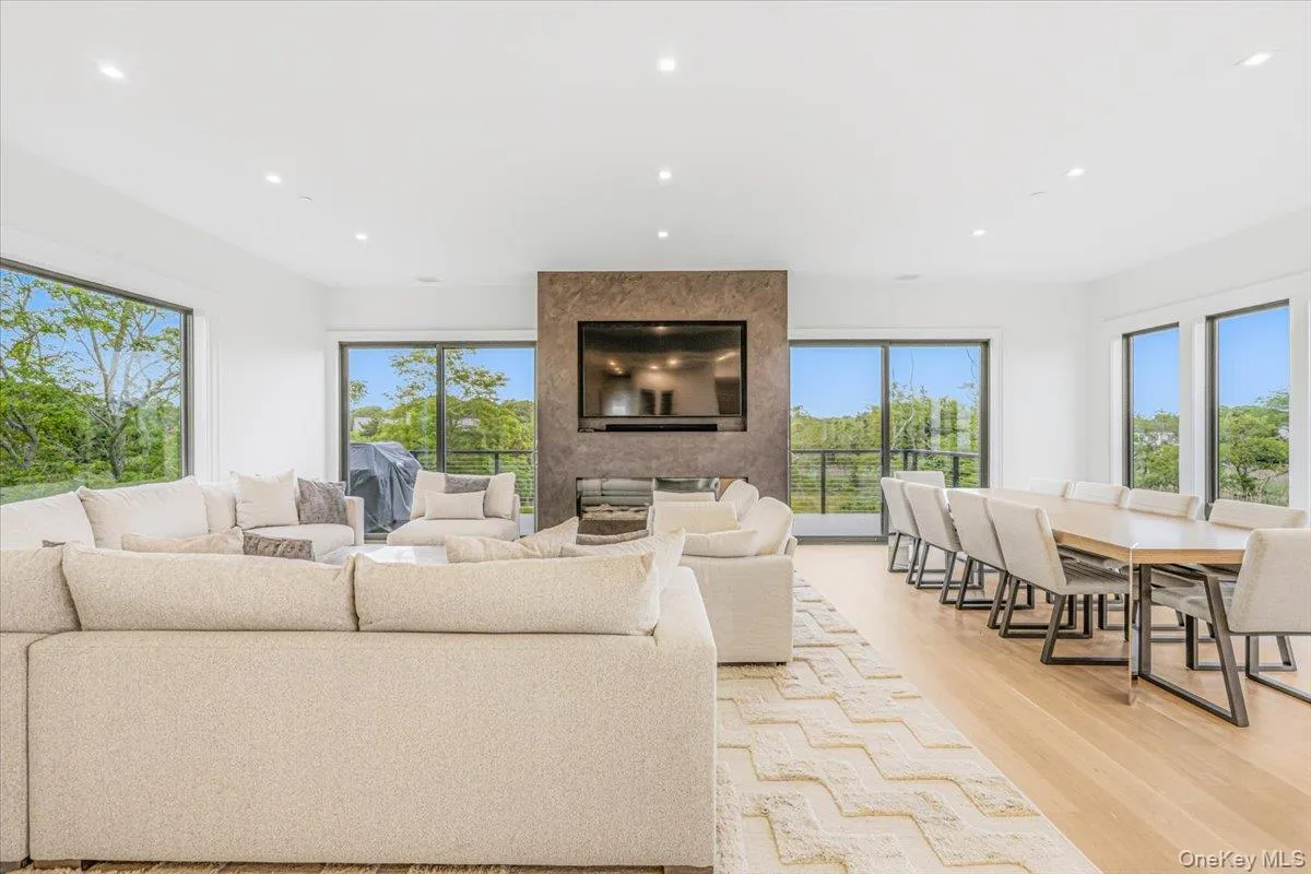 1A Jagger Lane, Southampton, NY, 5 Bedrooms Bedrooms, 28 Rooms Rooms,5 BathroomsBathrooms,Residential,For Rent,Jagger,0,1039871 1A Jagger Lane, Southampton, NY, 5 Bedrooms Bedrooms, 28 Rooms Rooms,5 BathroomsBathrooms,Residential,For Rent,Jagger,0,1039871