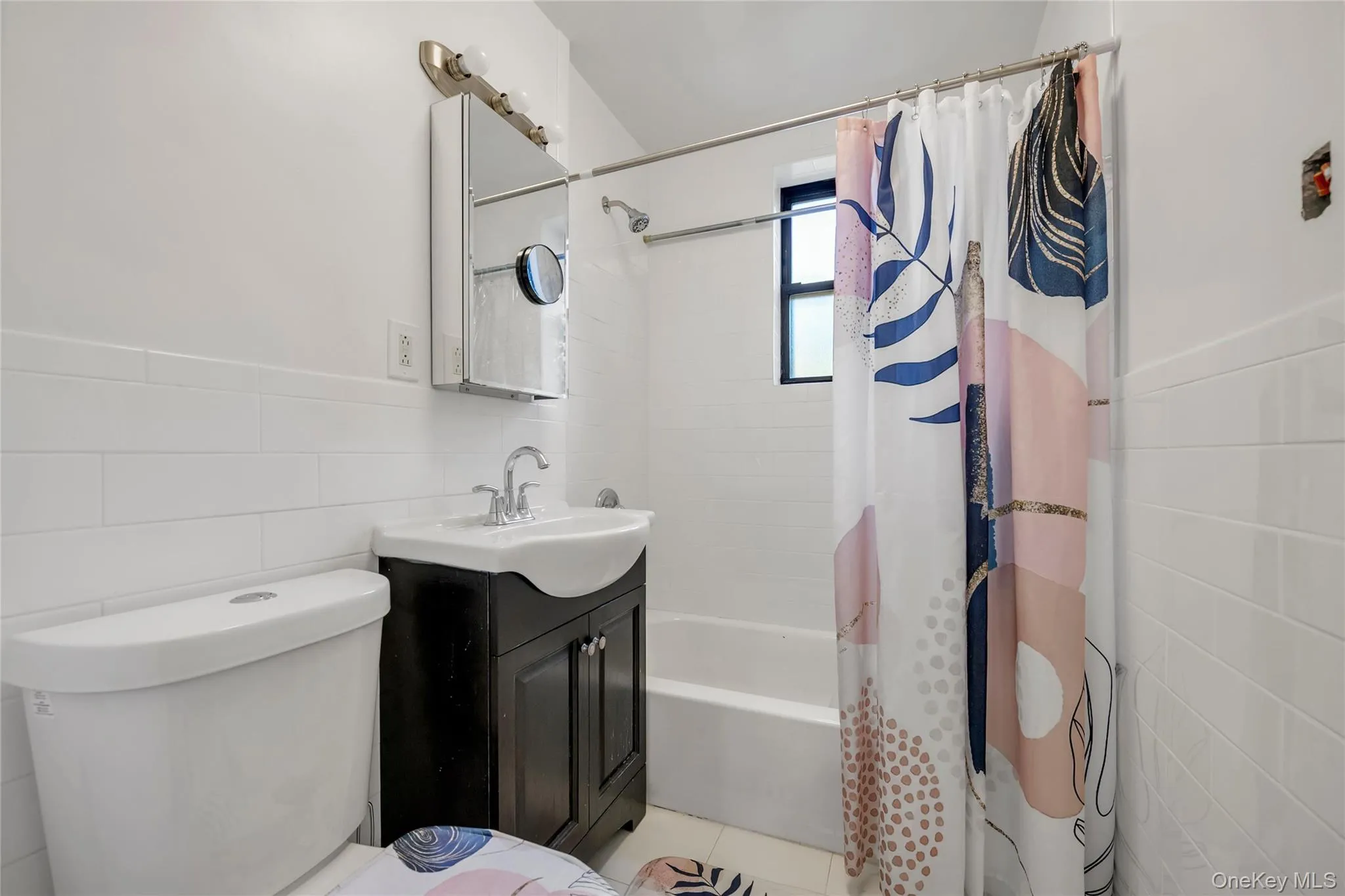 224-24 Union Turnpike, New York, NY, 2 Bedrooms Bedrooms, 5 Rooms Rooms,1 BathroomBathrooms,Residential,For Rent,Union,0,1039872 224-24 Union Turnpike, New York, NY, 2 Bedrooms Bedrooms, 5 Rooms Rooms,1 BathroomBathrooms,Residential,For Rent,Union,0,1039872