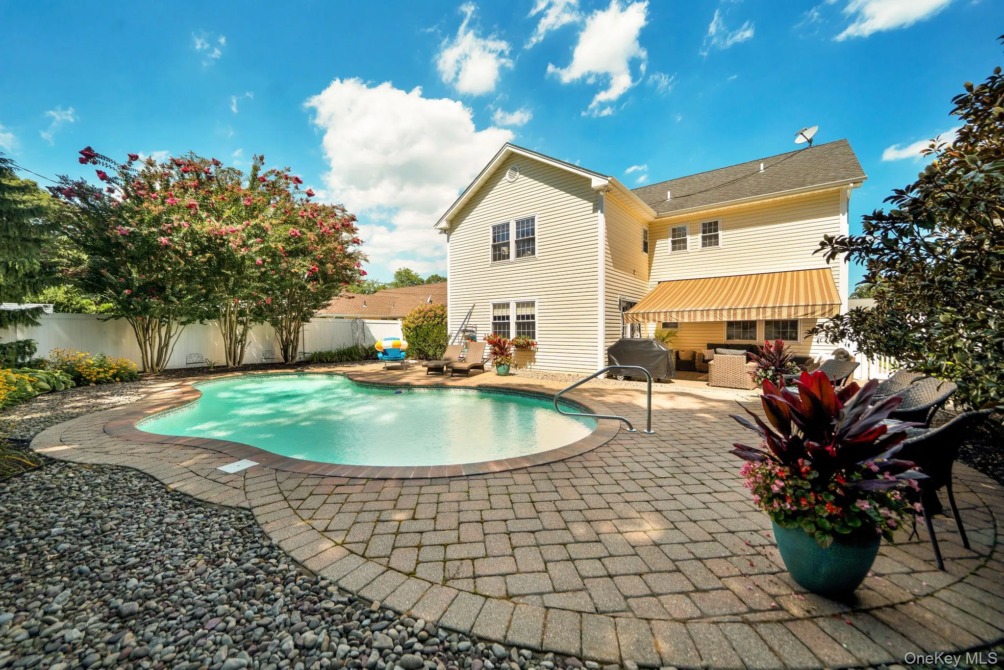1836 Gardenia Avenue, Hempstead, NY, 4 Bedrooms Bedrooms, 9 Rooms Rooms,2 BathroomsBathrooms,Residential,For Rent,Gardenia,0,1039875 1836 Gardenia Avenue, Hempstead, NY, 4 Bedrooms Bedrooms, 9 Rooms Rooms,2 BathroomsBathrooms,Residential,For Rent,Gardenia,0,1039875