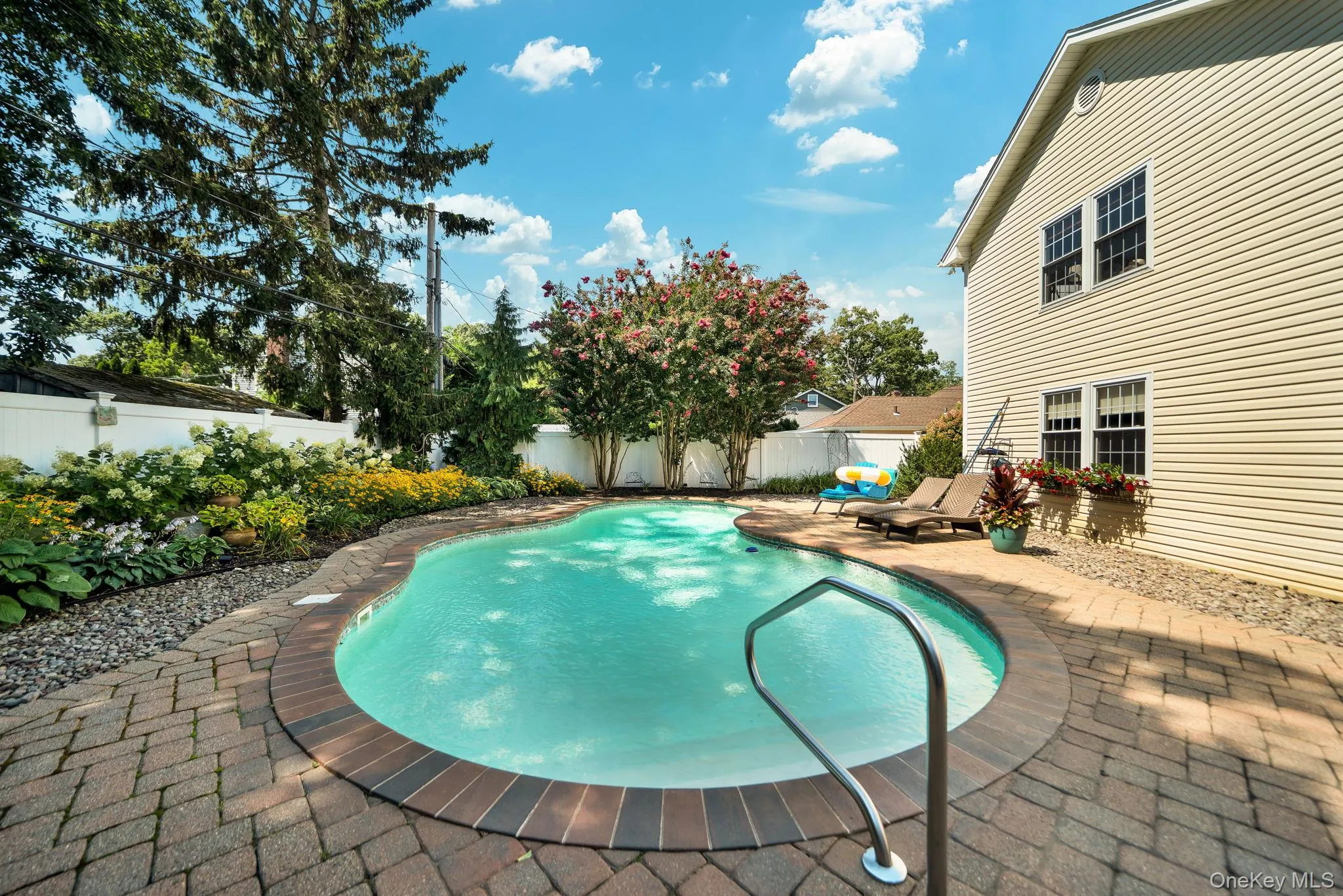 1836 Gardenia Avenue, Hempstead, NY, 4 Bedrooms Bedrooms, 9 Rooms Rooms,2 BathroomsBathrooms,Residential,For Rent,Gardenia,0,1039875 1836 Gardenia Avenue, Hempstead, NY, 4 Bedrooms Bedrooms, 9 Rooms Rooms,2 BathroomsBathrooms,Residential,For Rent,Gardenia,0,1039875