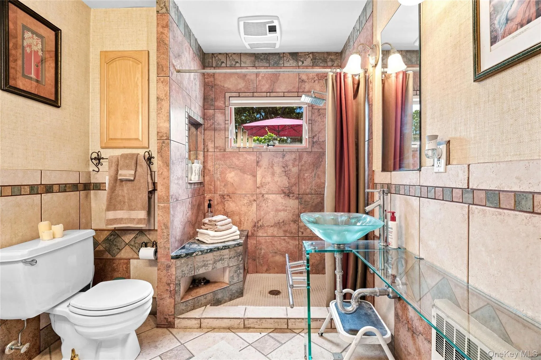 Full Bathroom Full Bathroom