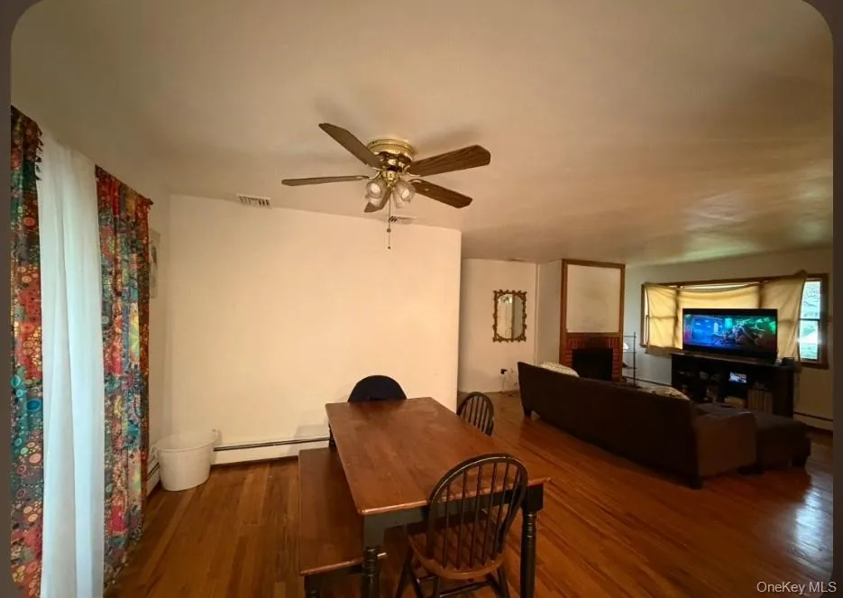 139 Parkside Avenue, Brookhaven, NY, 3 Bedrooms Bedrooms, 6 Rooms Rooms,2 BathroomsBathrooms,Residential,For Rent,Parkside,0,1039881 139 Parkside Avenue, Brookhaven, NY, 3 Bedrooms Bedrooms, 6 Rooms Rooms,2 BathroomsBathrooms,Residential,For Rent,Parkside,0,1039881