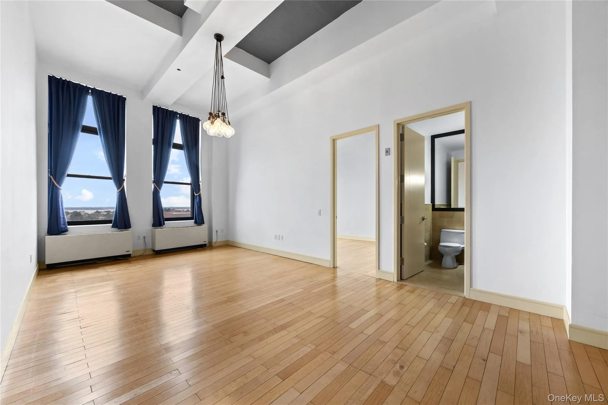 Hardwood floors throughout. Hardwood floors throughout.