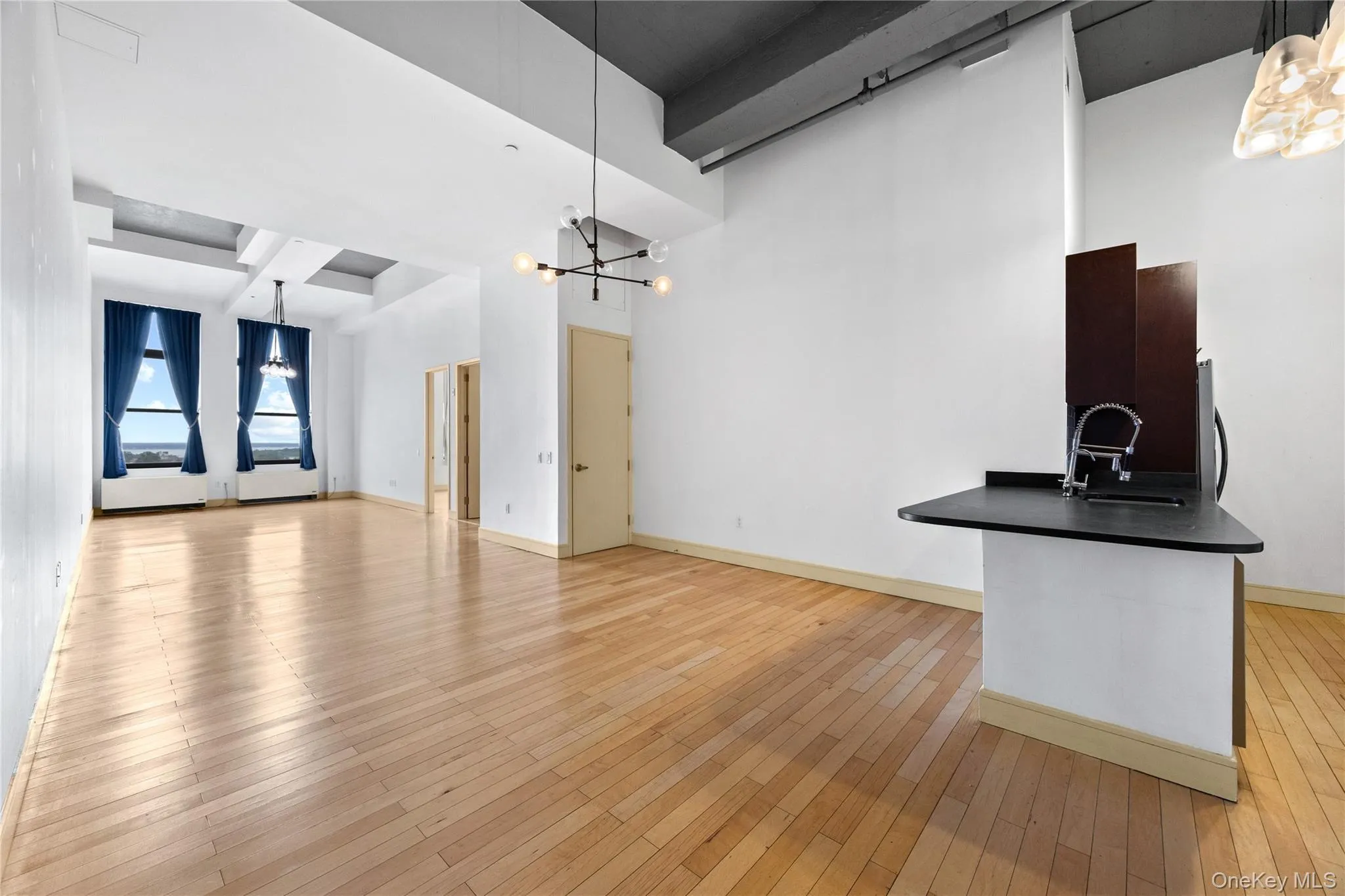 Look at those ceilings! Look at those ceilings!