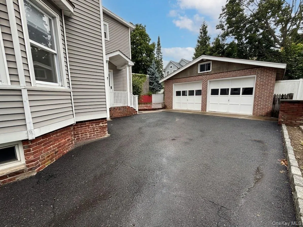 60 Catherine Street, Orangetown, NY, 2 Bedrooms Bedrooms, 6 Rooms Rooms,2 BathroomsBathrooms,Residential Lease,For Rent,Catherine,0,1039892 60 Catherine Street, Orangetown, NY, 2 Bedrooms Bedrooms, 6 Rooms Rooms,2 BathroomsBathrooms,Residential Lease,For Rent,Catherine,0,1039892
