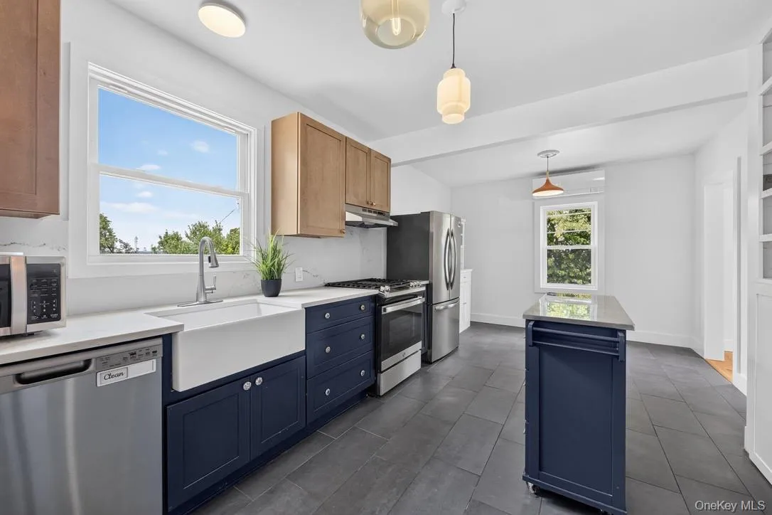 21 Judson Street, Beacon, NY, 3 Bedrooms Bedrooms, 6 Rooms Rooms,1 BathroomBathrooms,Residential Lease,For Rent,Judson,0,1039900 21 Judson Street, Beacon, NY, 3 Bedrooms Bedrooms, 6 Rooms Rooms,1 BathroomBathrooms,Residential Lease,For Rent,Judson,0,1039900