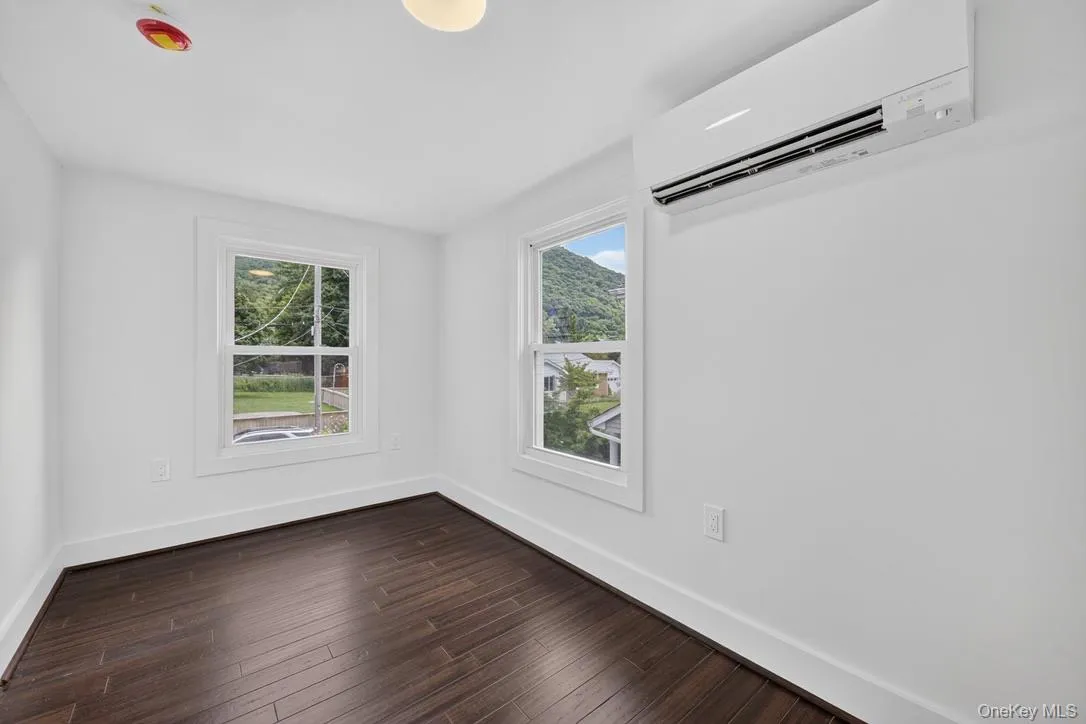 21 Judson Street, Beacon, NY, 3 Bedrooms Bedrooms, 6 Rooms Rooms,1 BathroomBathrooms,Residential Lease,For Rent,Judson,0,1039900 21 Judson Street, Beacon, NY, 3 Bedrooms Bedrooms, 6 Rooms Rooms,1 BathroomBathrooms,Residential Lease,For Rent,Judson,0,1039900