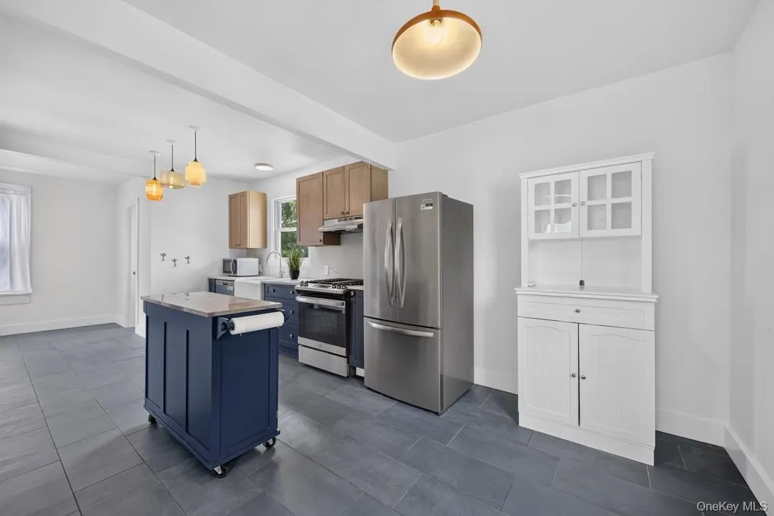 21 Judson Street, Beacon, NY, 3 Bedrooms Bedrooms, 6 Rooms Rooms,1 BathroomBathrooms,Residential Lease,For Rent,Judson,0,1039900 21 Judson Street, Beacon, NY, 3 Bedrooms Bedrooms, 6 Rooms Rooms,1 BathroomBathrooms,Residential Lease,For Rent,Judson,0,1039900