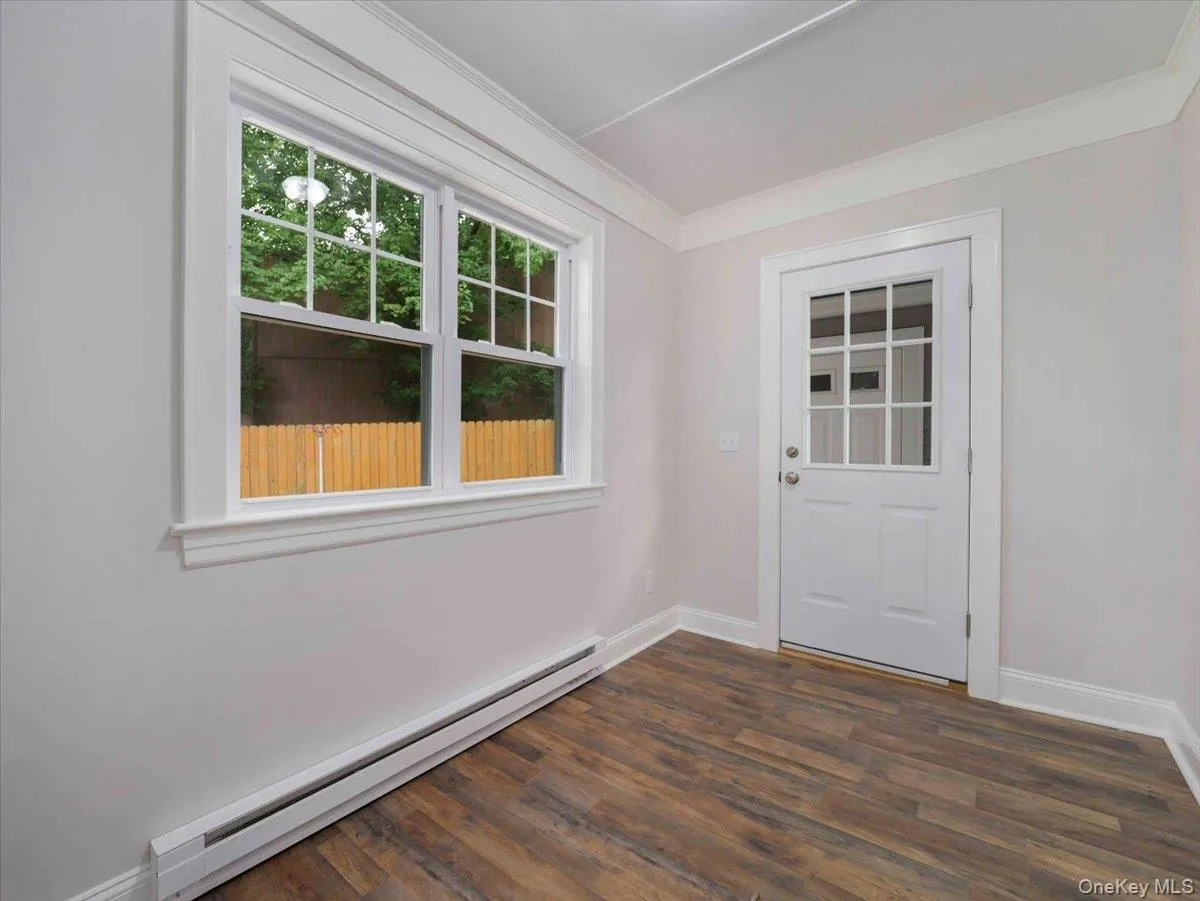 121 Clinton Avenue, Orangetown, NY, 3 Bedrooms Bedrooms, 11 Rooms Rooms,1 BathroomBathrooms,Residential Lease,For Rent,Clinton,0,1039901 121 Clinton Avenue, Orangetown, NY, 3 Bedrooms Bedrooms, 11 Rooms Rooms,1 BathroomBathrooms,Residential Lease,For Rent,Clinton,0,1039901