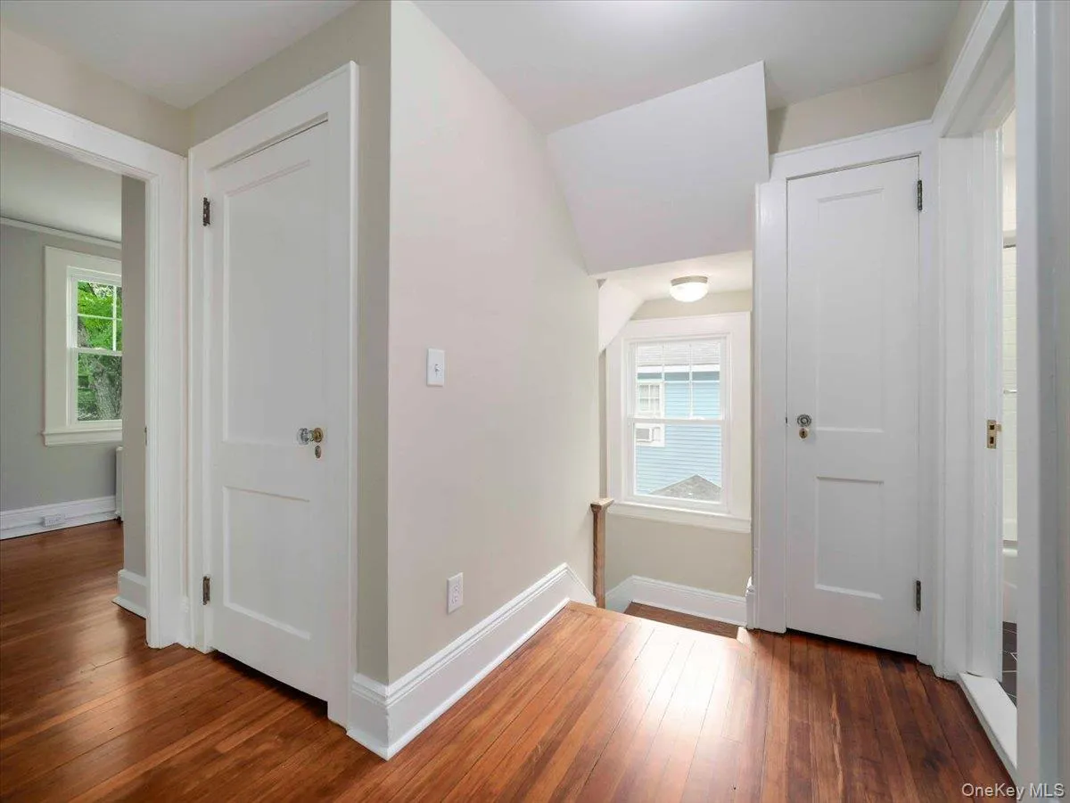 121 Clinton Avenue, Orangetown, NY, 3 Bedrooms Bedrooms, 11 Rooms Rooms,1 BathroomBathrooms,Residential Lease,For Rent,Clinton,0,1039901 121 Clinton Avenue, Orangetown, NY, 3 Bedrooms Bedrooms, 11 Rooms Rooms,1 BathroomBathrooms,Residential Lease,For Rent,Clinton,0,1039901