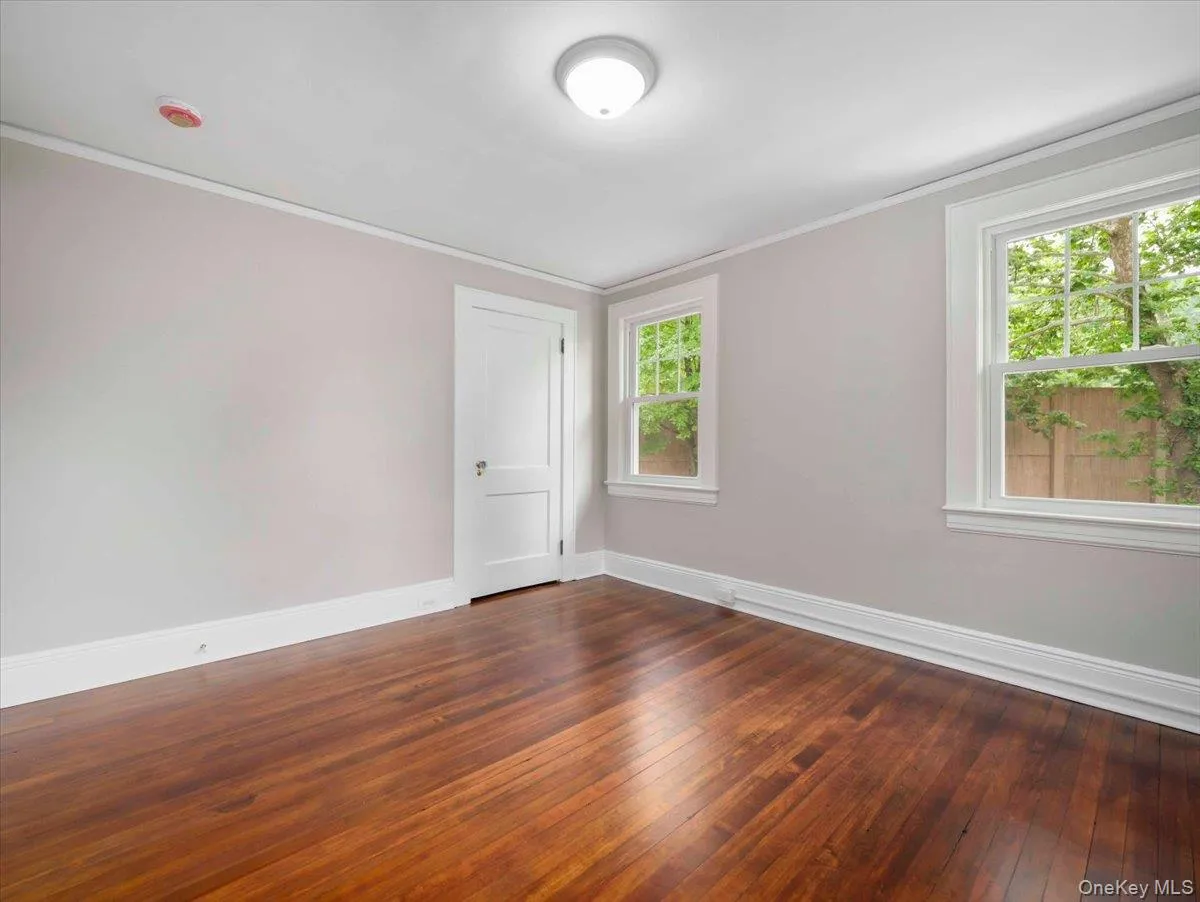 121 Clinton Avenue, Orangetown, NY, 3 Bedrooms Bedrooms, 11 Rooms Rooms,1 BathroomBathrooms,Residential Lease,For Rent,Clinton,0,1039901 121 Clinton Avenue, Orangetown, NY, 3 Bedrooms Bedrooms, 11 Rooms Rooms,1 BathroomBathrooms,Residential Lease,For Rent,Clinton,0,1039901