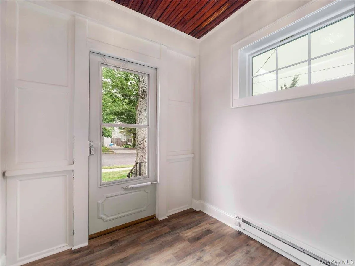 121 Clinton Avenue, Orangetown, NY, 3 Bedrooms Bedrooms, 11 Rooms Rooms,1 BathroomBathrooms,Residential Lease,For Rent,Clinton,0,1039901 121 Clinton Avenue, Orangetown, NY, 3 Bedrooms Bedrooms, 11 Rooms Rooms,1 BathroomBathrooms,Residential Lease,For Rent,Clinton,0,1039901