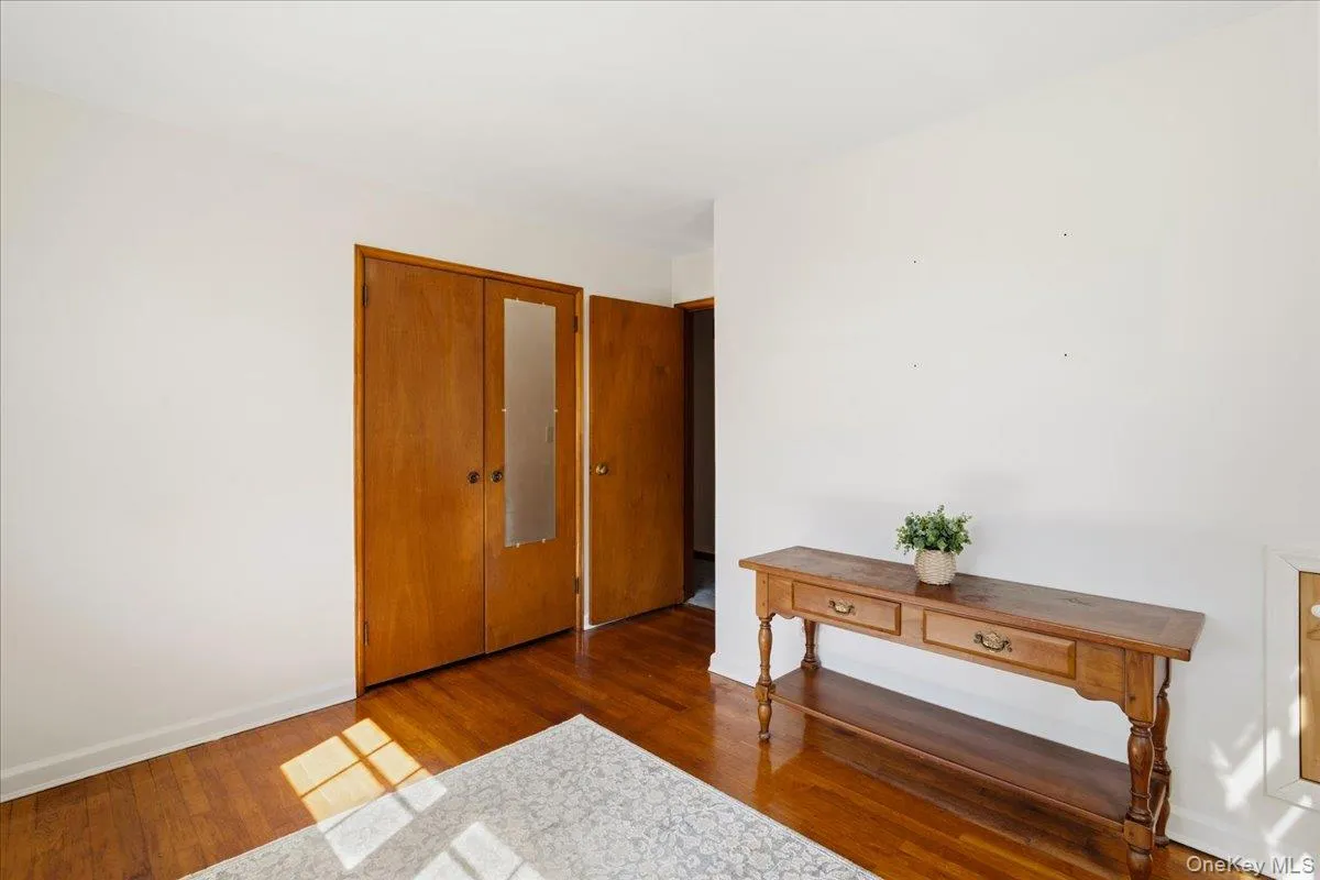 68 Roy Avenue, Oyster Bay, NY, 4 Bedrooms Bedrooms, 7 Rooms Rooms,2 BathroomsBathrooms,Residential,For Rent,Roy,0,1039907 68 Roy Avenue, Oyster Bay, NY, 4 Bedrooms Bedrooms, 7 Rooms Rooms,2 BathroomsBathrooms,Residential,For Rent,Roy,0,1039907