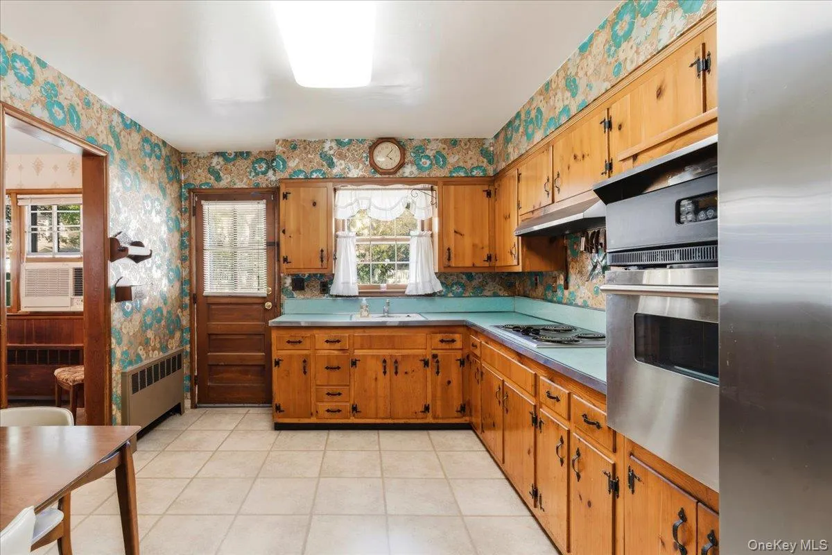 68 Roy Avenue, Oyster Bay, NY, 4 Bedrooms Bedrooms, 7 Rooms Rooms,2 BathroomsBathrooms,Residential,For Rent,Roy,0,1039907 68 Roy Avenue, Oyster Bay, NY, 4 Bedrooms Bedrooms, 7 Rooms Rooms,2 BathroomsBathrooms,Residential,For Rent,Roy,0,1039907
