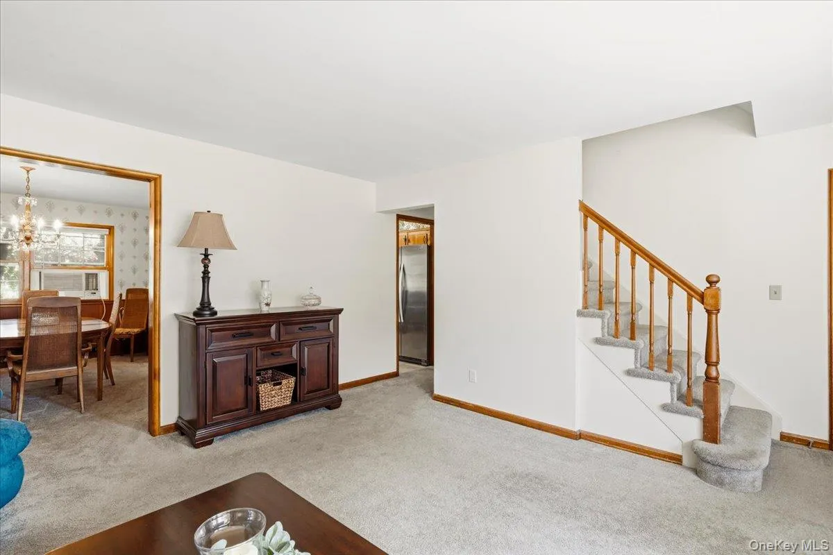 68 Roy Avenue, Oyster Bay, NY, 4 Bedrooms Bedrooms, 7 Rooms Rooms,2 BathroomsBathrooms,Residential,For Rent,Roy,0,1039907 68 Roy Avenue, Oyster Bay, NY, 4 Bedrooms Bedrooms, 7 Rooms Rooms,2 BathroomsBathrooms,Residential,For Rent,Roy,0,1039907