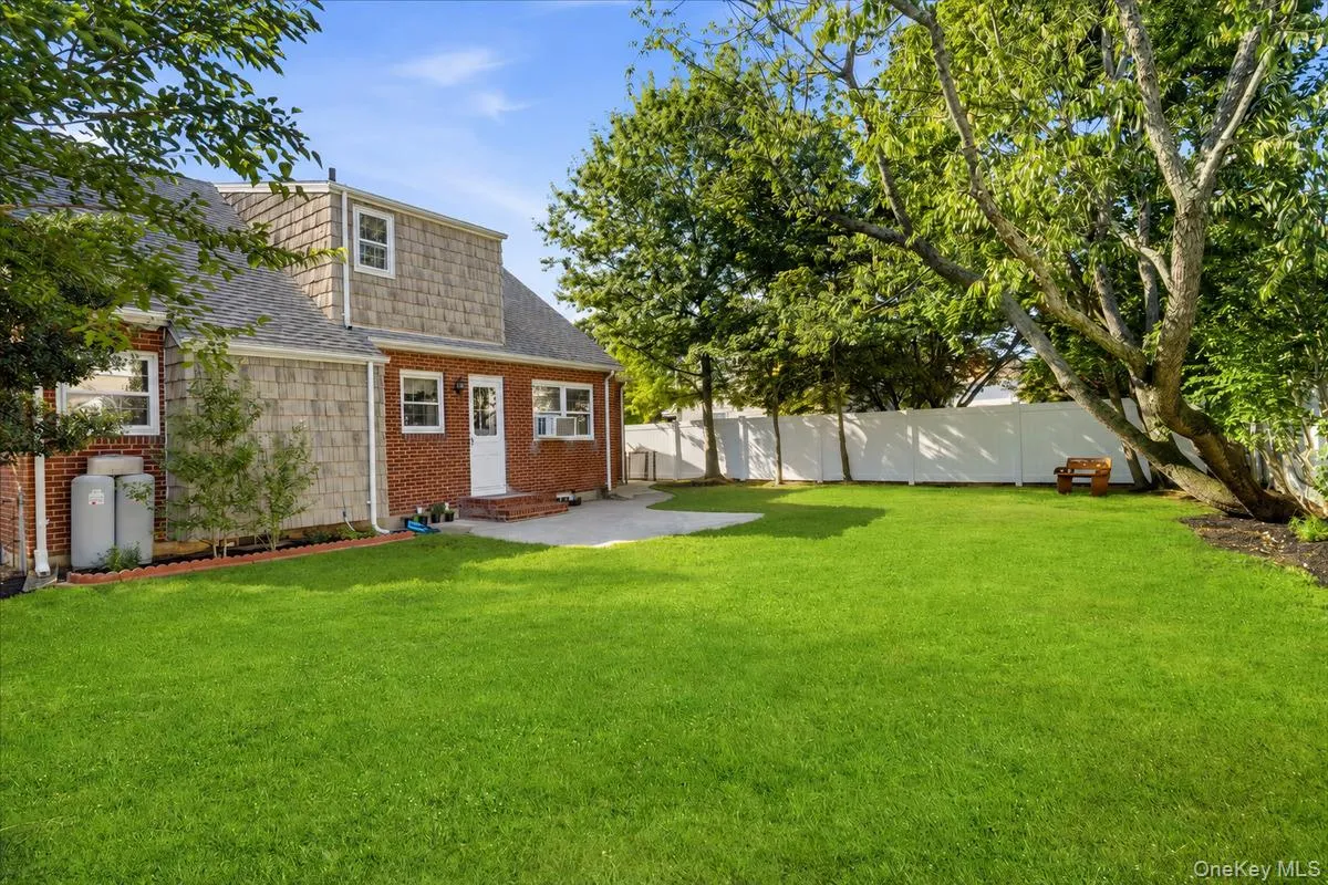 68 Roy Avenue, Oyster Bay, NY, 4 Bedrooms Bedrooms, 7 Rooms Rooms,2 BathroomsBathrooms,Residential,For Rent,Roy,0,1039907 68 Roy Avenue, Oyster Bay, NY, 4 Bedrooms Bedrooms, 7 Rooms Rooms,2 BathroomsBathrooms,Residential,For Rent,Roy,0,1039907