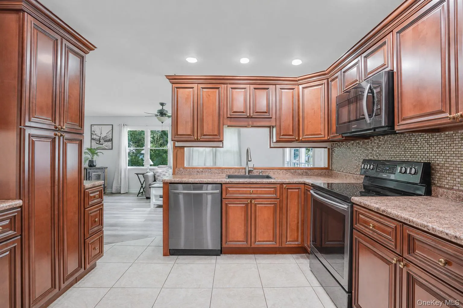8 Hampton Road, Poughkeepsie (town), NY, 5 Bedrooms Bedrooms, 13 Rooms Rooms,3 BathroomsBathrooms,Residential,For Rent,Hampton,0,1039910 8 Hampton Road, Poughkeepsie (town), NY, 5 Bedrooms Bedrooms, 13 Rooms Rooms,3 BathroomsBathrooms,Residential,For Rent,Hampton,0,1039910