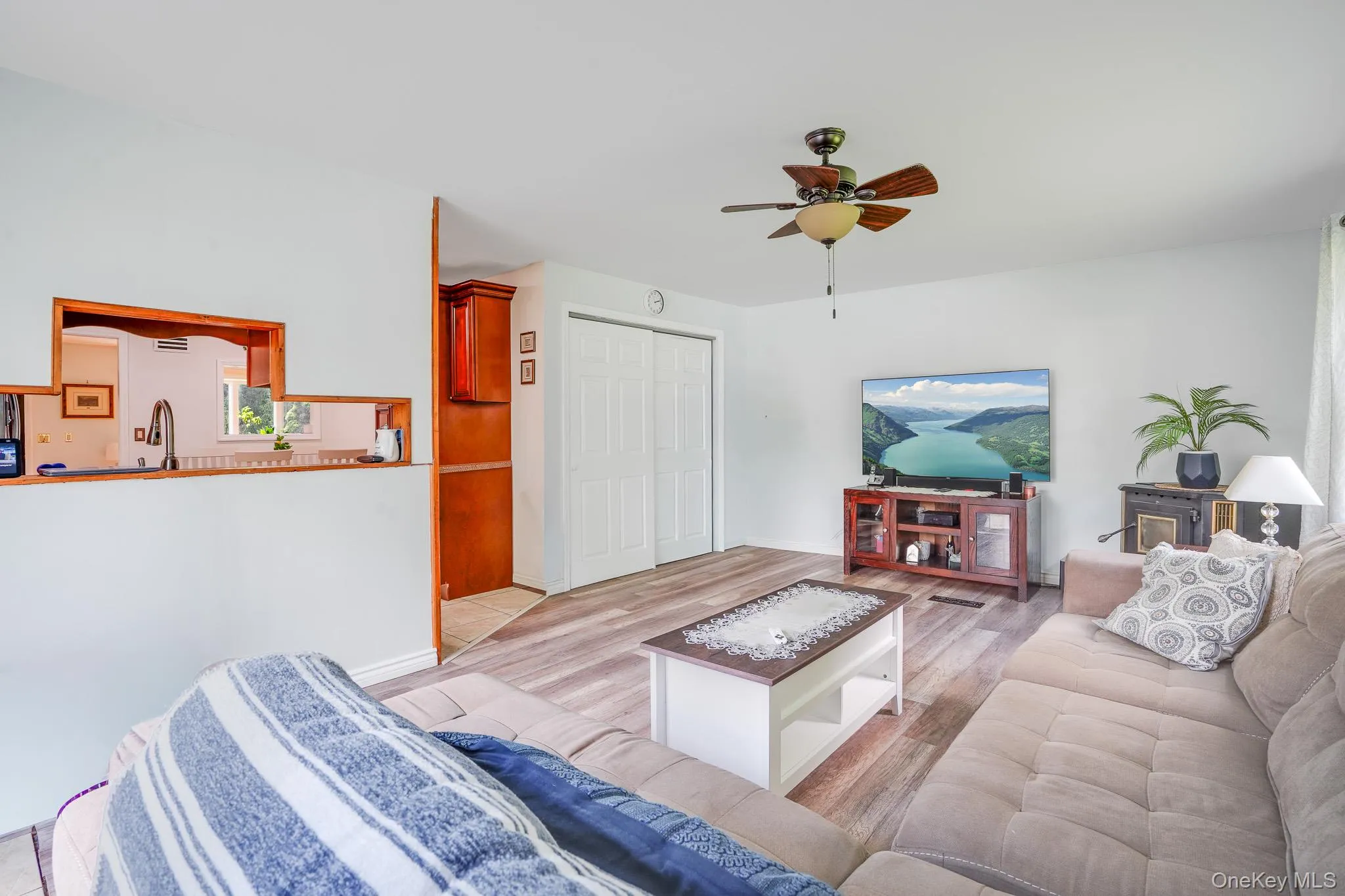 8 Hampton Road, Poughkeepsie (town), NY, 5 Bedrooms Bedrooms, 13 Rooms Rooms,3 BathroomsBathrooms,Residential,For Rent,Hampton,0,1039910 8 Hampton Road, Poughkeepsie (town), NY, 5 Bedrooms Bedrooms, 13 Rooms Rooms,3 BathroomsBathrooms,Residential,For Rent,Hampton,0,1039910