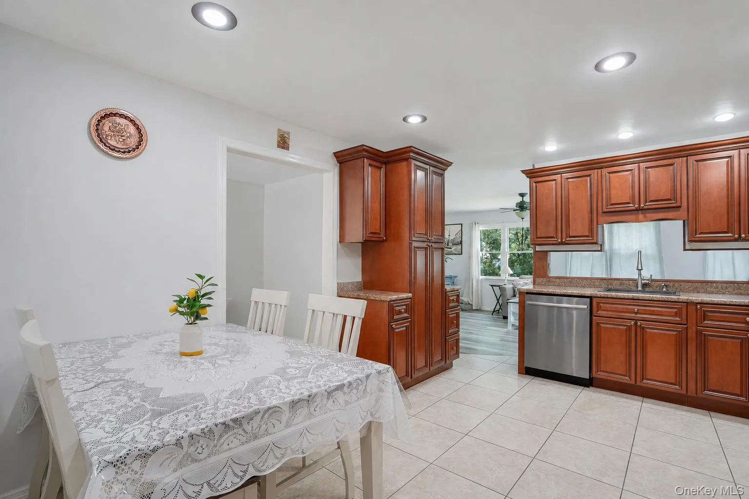 8 Hampton Road, Poughkeepsie (town), NY, 5 Bedrooms Bedrooms, 13 Rooms Rooms,3 BathroomsBathrooms,Residential,For Rent,Hampton,0,1039910 8 Hampton Road, Poughkeepsie (town), NY, 5 Bedrooms Bedrooms, 13 Rooms Rooms,3 BathroomsBathrooms,Residential,For Rent,Hampton,0,1039910
