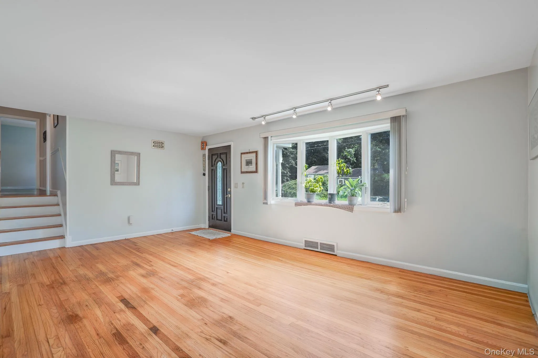 8 Hampton Road, Poughkeepsie (town), NY, 5 Bedrooms Bedrooms, 13 Rooms Rooms,3 BathroomsBathrooms,Residential,For Rent,Hampton,0,1039910 8 Hampton Road, Poughkeepsie (town), NY, 5 Bedrooms Bedrooms, 13 Rooms Rooms,3 BathroomsBathrooms,Residential,For Rent,Hampton,0,1039910