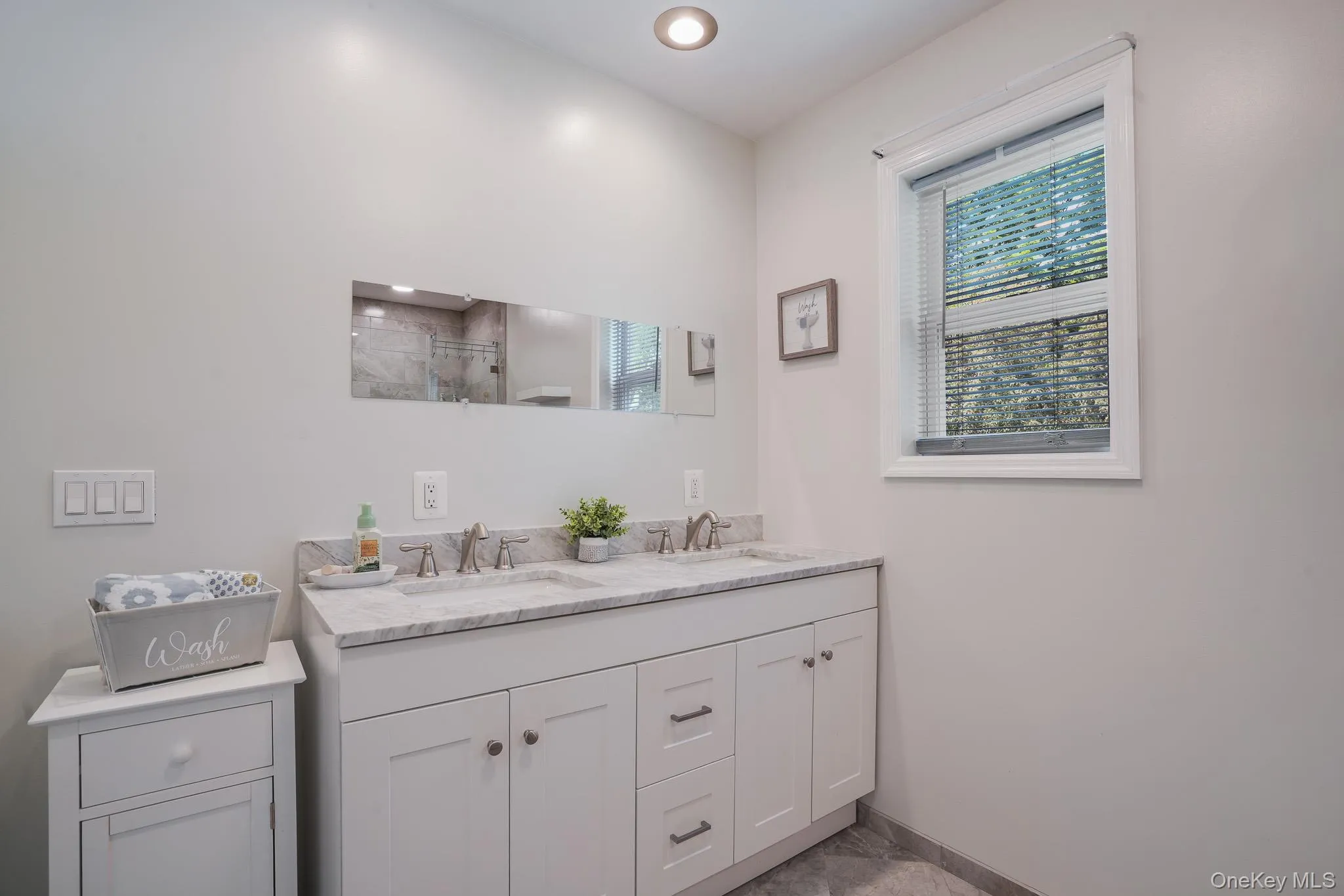 8 Hampton Road, Poughkeepsie (town), NY, 5 Bedrooms Bedrooms, 13 Rooms Rooms,3 BathroomsBathrooms,Residential,For Rent,Hampton,0,1039910 8 Hampton Road, Poughkeepsie (town), NY, 5 Bedrooms Bedrooms, 13 Rooms Rooms,3 BathroomsBathrooms,Residential,For Rent,Hampton,0,1039910