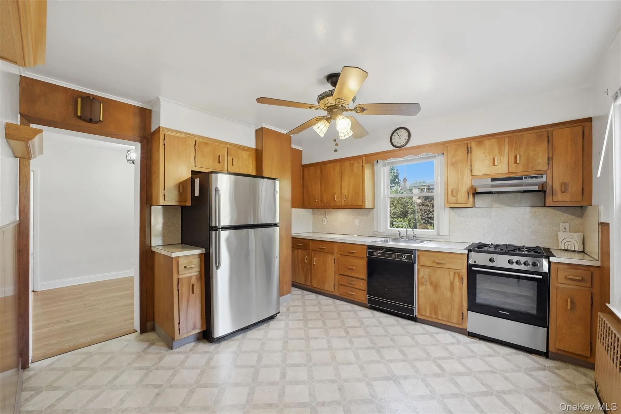 315 Sickles Avenue, New Rochelle, NY, 5 Bedrooms Bedrooms, 9 Rooms Rooms,1 BathroomBathrooms,Residential,For Rent,Sickles,0,1039913 315 Sickles Avenue, New Rochelle, NY, 5 Bedrooms Bedrooms, 9 Rooms Rooms,1 BathroomBathrooms,Residential,For Rent,Sickles,0,1039913