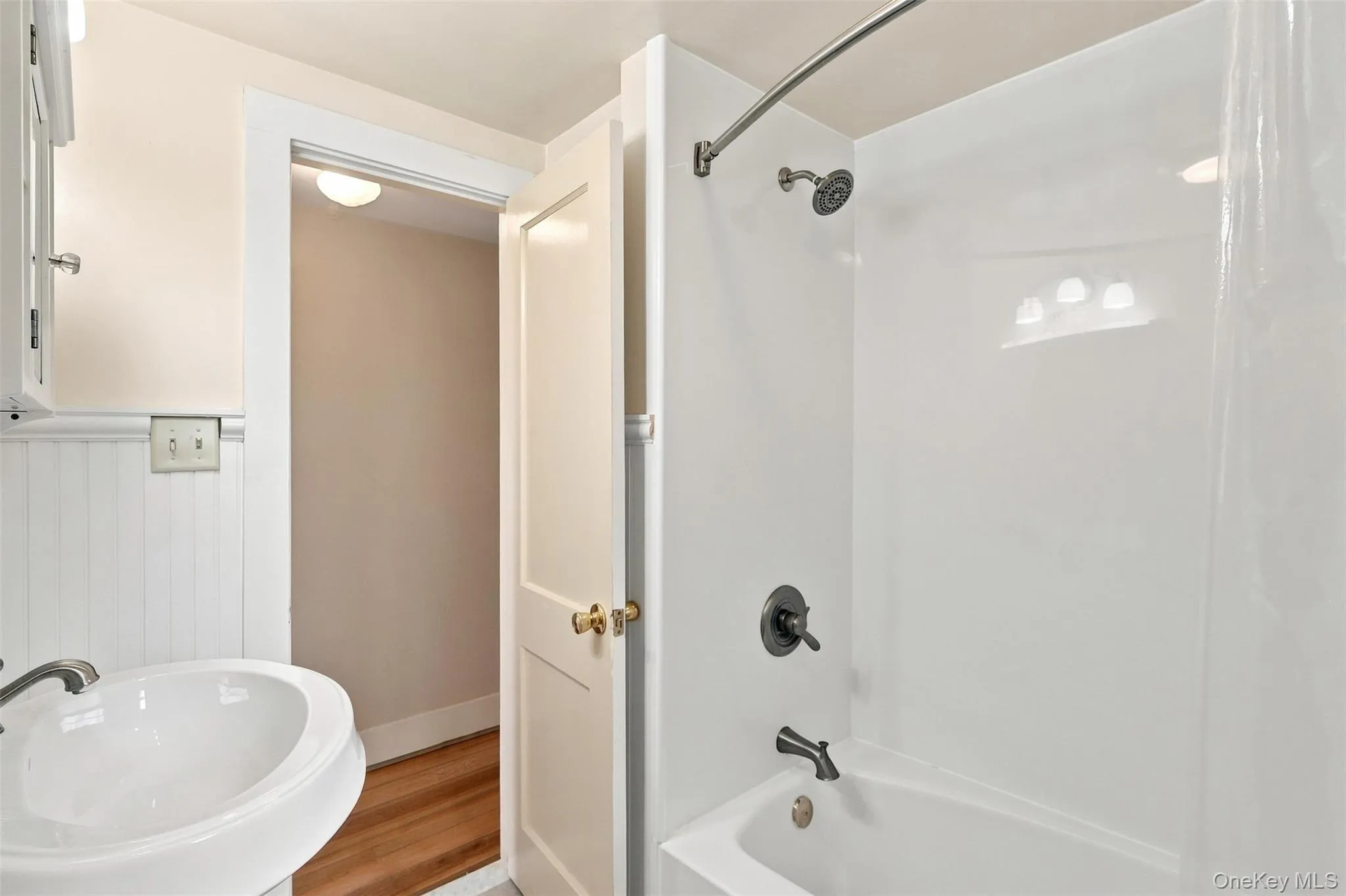 5 Dewitt Street, Wawarsing, NY, 3 Bedrooms Bedrooms, 11 Rooms Rooms,2 BathroomsBathrooms,Residential,For Rent,Dewitt,0,1039914 5 Dewitt Street, Wawarsing, NY, 3 Bedrooms Bedrooms, 11 Rooms Rooms,2 BathroomsBathrooms,Residential,For Rent,Dewitt,0,1039914