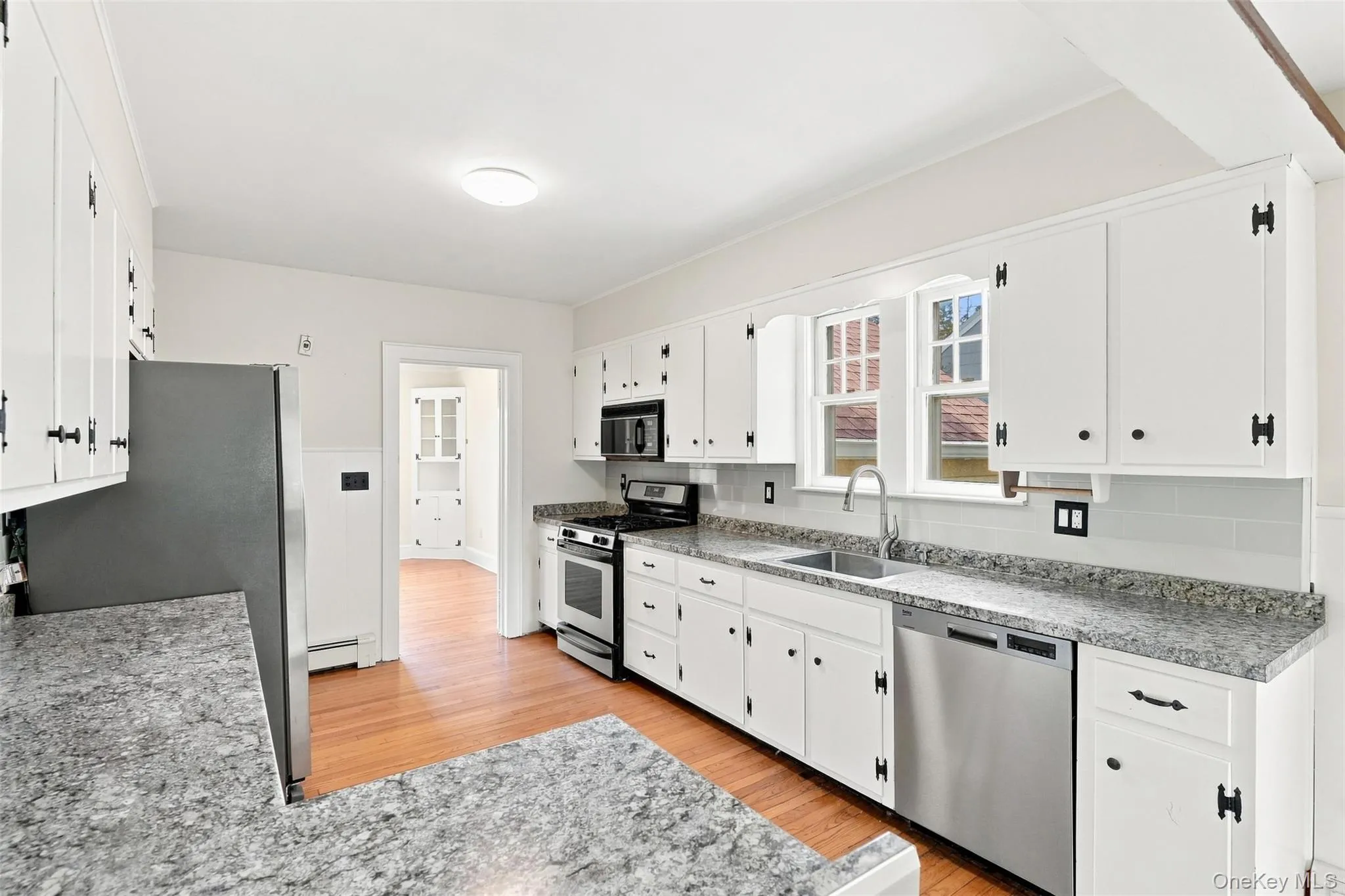 5 Dewitt Street, Wawarsing, NY, 3 Bedrooms Bedrooms, 11 Rooms Rooms,2 BathroomsBathrooms,Residential,For Rent,Dewitt,0,1039914 5 Dewitt Street, Wawarsing, NY, 3 Bedrooms Bedrooms, 11 Rooms Rooms,2 BathroomsBathrooms,Residential,For Rent,Dewitt,0,1039914