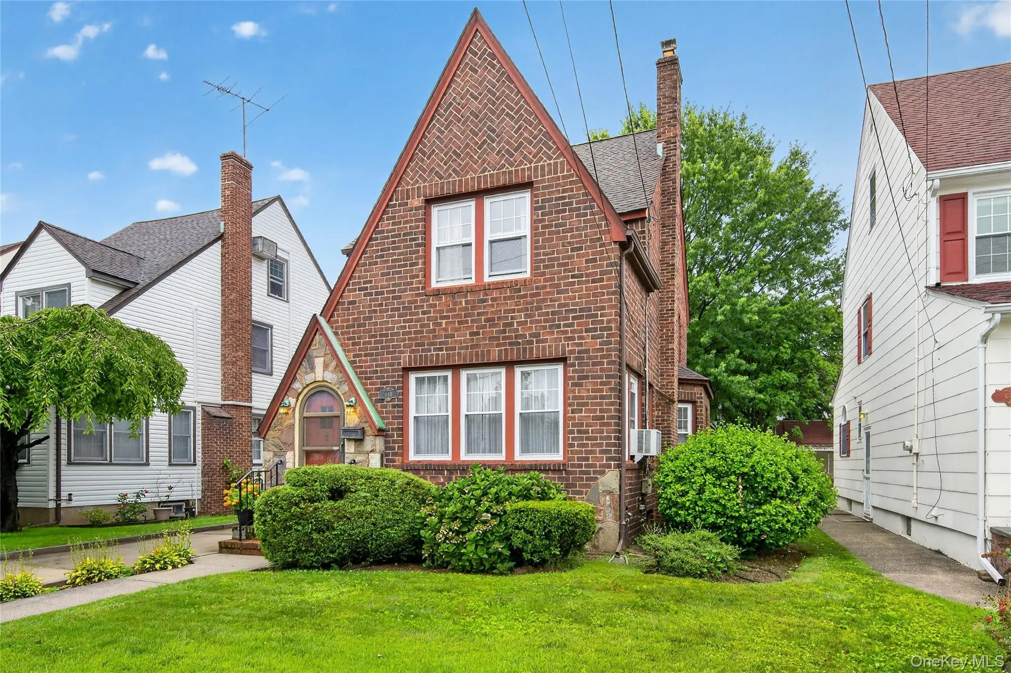 448 Lewis Place, North Hempstead, NY, 4 Bedrooms Bedrooms, 8 Rooms Rooms,2 BathroomsBathrooms,Residential,For Rent,Lewis,0,1039916 448 Lewis Place, North Hempstead, NY, 4 Bedrooms Bedrooms, 8 Rooms Rooms,2 BathroomsBathrooms,Residential,For Rent,Lewis,0,1039916