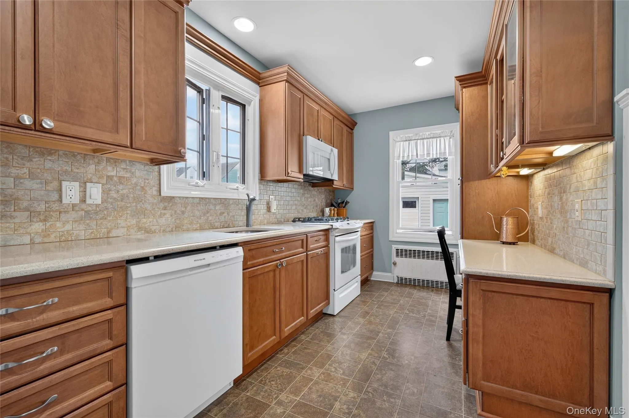 448 Lewis Place, North Hempstead, NY, 4 Bedrooms Bedrooms, 8 Rooms Rooms,2 BathroomsBathrooms,Residential,For Rent,Lewis,0,1039916 448 Lewis Place, North Hempstead, NY, 4 Bedrooms Bedrooms, 8 Rooms Rooms,2 BathroomsBathrooms,Residential,For Rent,Lewis,0,1039916