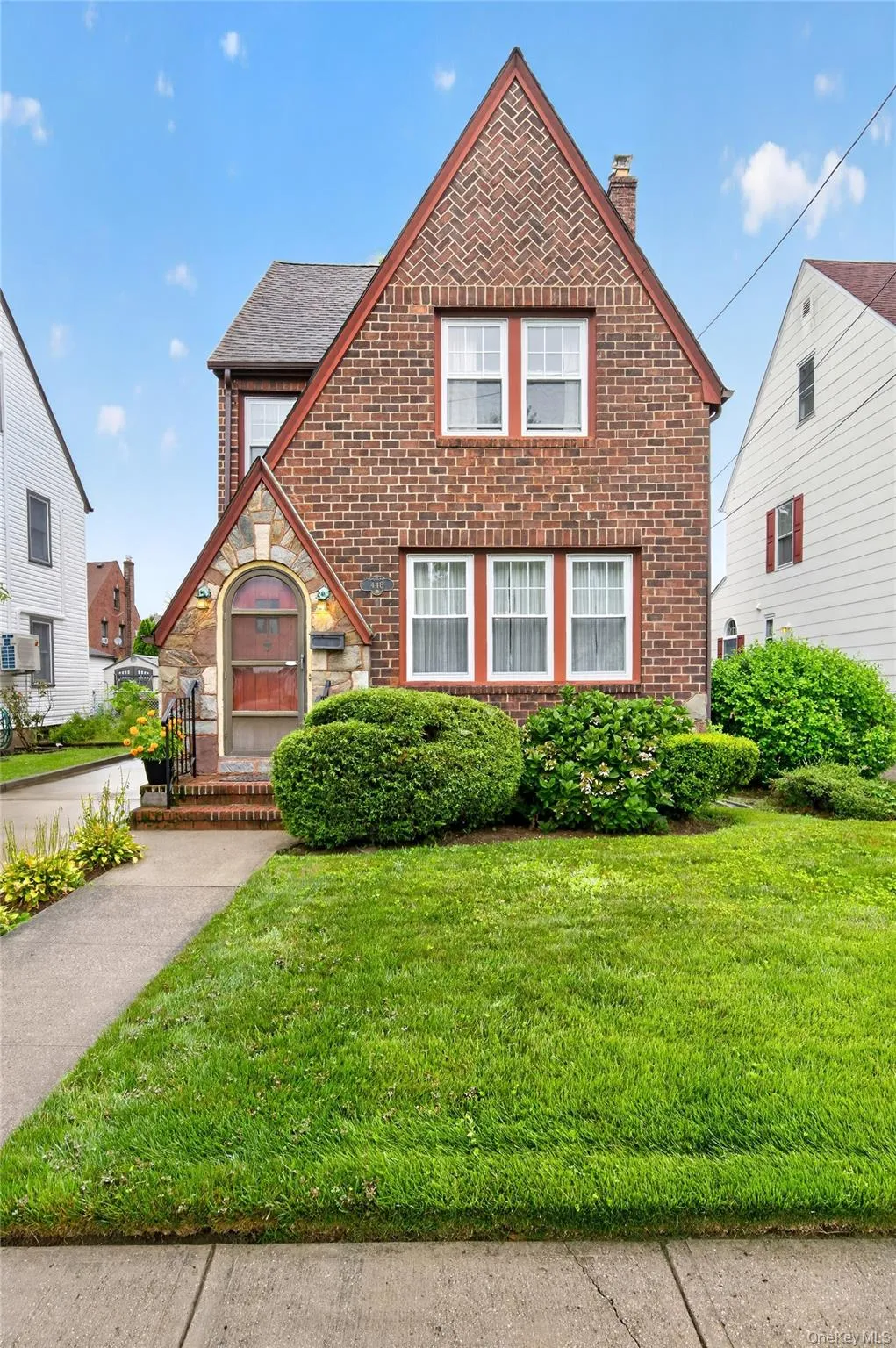 448 Lewis Place, North Hempstead, NY, 4 Bedrooms Bedrooms, 8 Rooms Rooms,2 BathroomsBathrooms,Residential,For Rent,Lewis,0,1039916 448 Lewis Place, North Hempstead, NY, 4 Bedrooms Bedrooms, 8 Rooms Rooms,2 BathroomsBathrooms,Residential,For Rent,Lewis,0,1039916