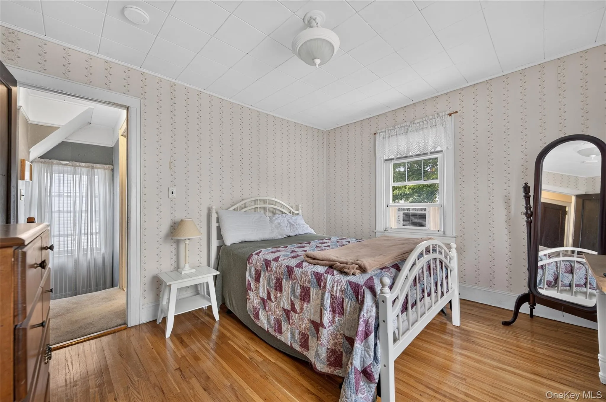 448 Lewis Place, North Hempstead, NY, 4 Bedrooms Bedrooms, 8 Rooms Rooms,2 BathroomsBathrooms,Residential,For Rent,Lewis,0,1039916 448 Lewis Place, North Hempstead, NY, 4 Bedrooms Bedrooms, 8 Rooms Rooms,2 BathroomsBathrooms,Residential,For Rent,Lewis,0,1039916