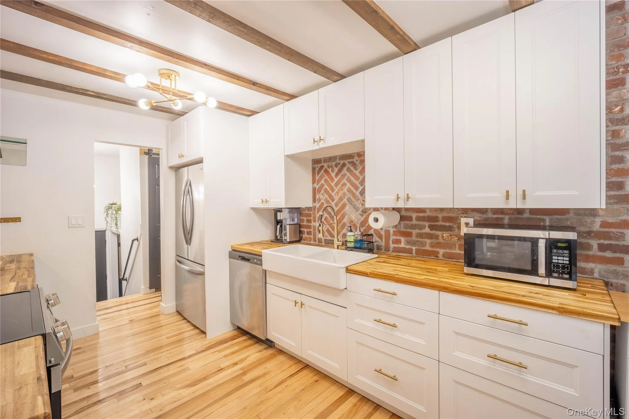 3 Lauretta Drive, Lloyd, NY, 3 Bedrooms Bedrooms, 6 Rooms Rooms,1 BathroomBathrooms,Residential,For Rent,Lauretta,0,1039919 3 Lauretta Drive, Lloyd, NY, 3 Bedrooms Bedrooms, 6 Rooms Rooms,1 BathroomBathrooms,Residential,For Rent,Lauretta,0,1039919