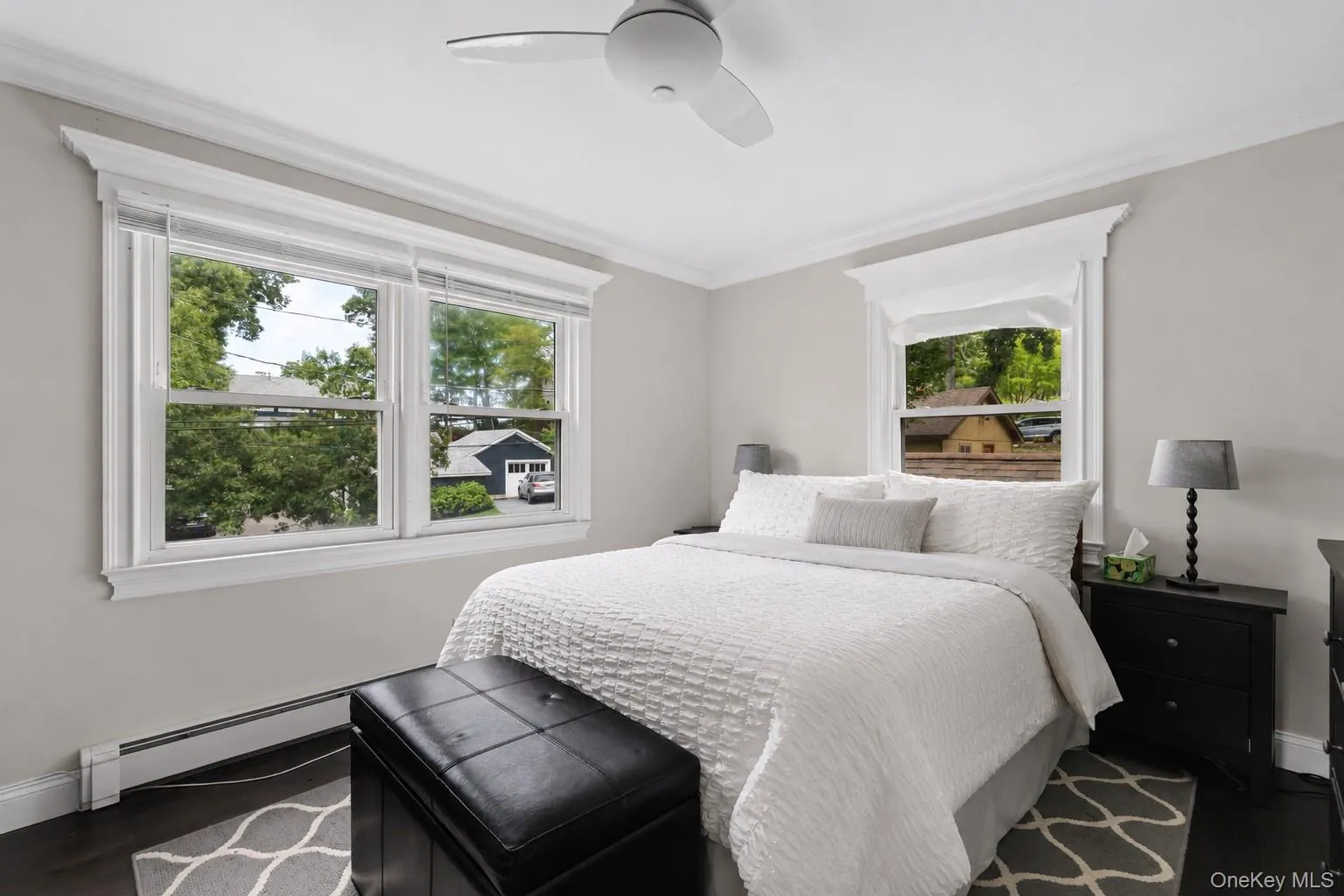 Primary bedroom fts. full ensuite and walk-in closet Primary bedroom fts. full ensuite and walk-in closet