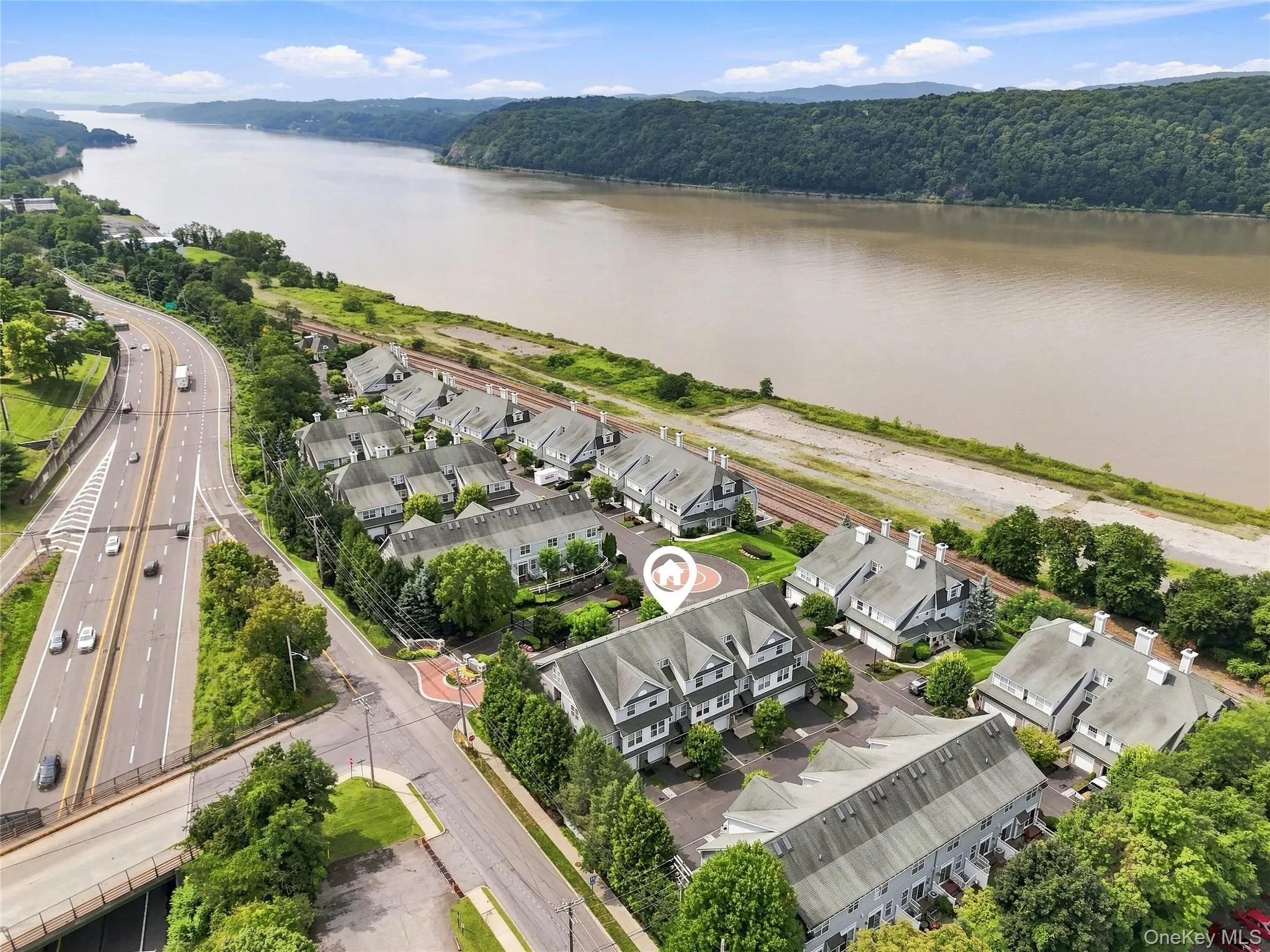 308 Bridgeview Drive, Poughkeepsie, NY, 2 Bedrooms Bedrooms, 9 Rooms Rooms,2 BathroomsBathrooms,Residential,For Rent,Bridgeview,0,1039925 308 Bridgeview Drive, Poughkeepsie, NY, 2 Bedrooms Bedrooms, 9 Rooms Rooms,2 BathroomsBathrooms,Residential,For Rent,Bridgeview,0,1039925