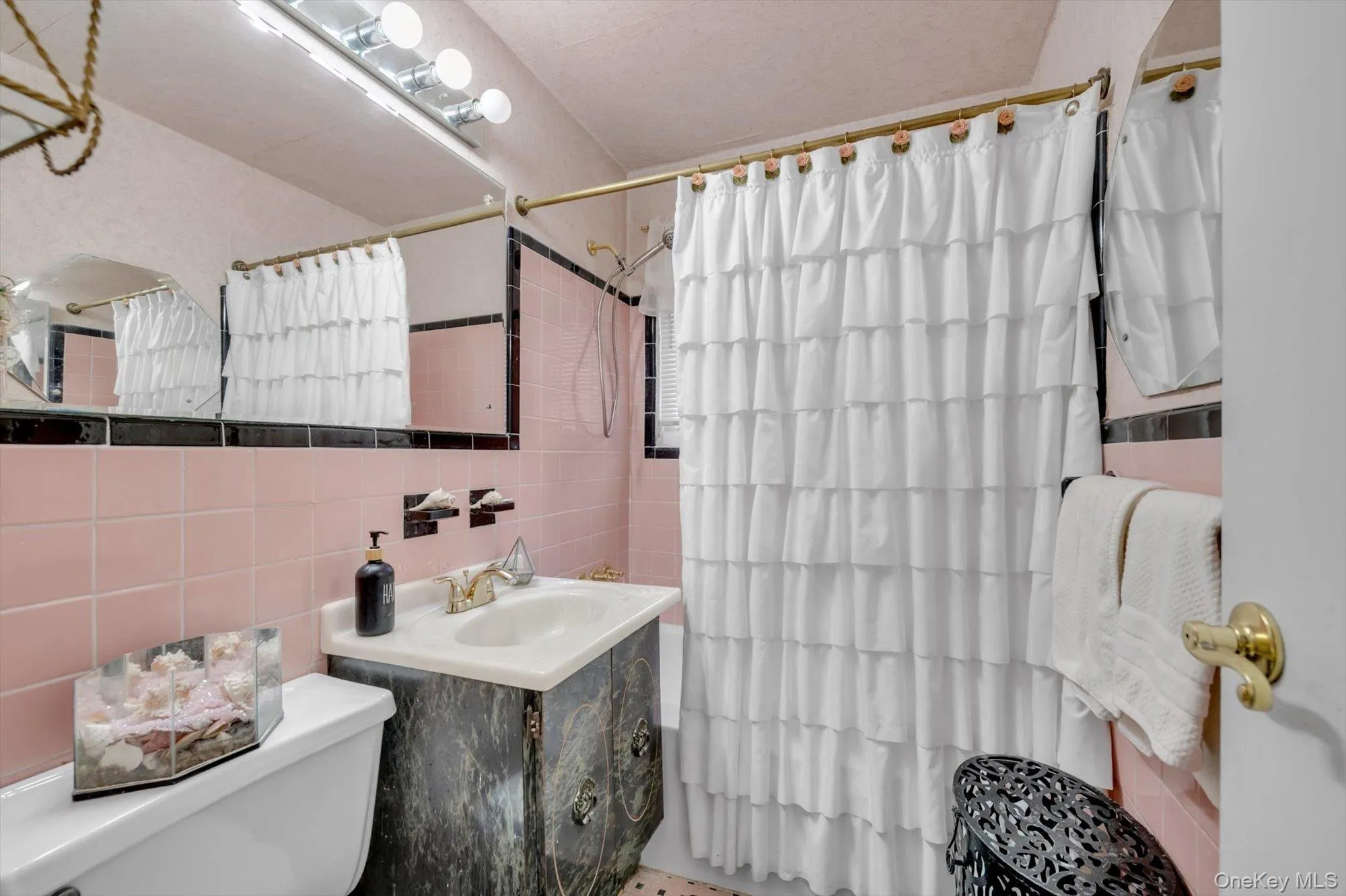 29-36 165th Street, New York, NY, 4 Bedrooms Bedrooms, 9 Rooms Rooms,3 BathroomsBathrooms,Residential,For Rent,165th,0,1039928 29-36 165th Street, New York, NY, 4 Bedrooms Bedrooms, 9 Rooms Rooms,3 BathroomsBathrooms,Residential,For Rent,165th,0,1039928