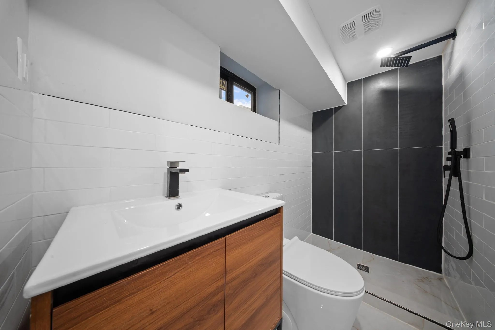 11593 217th Street, New York, NY, 6 Bedrooms Bedrooms, 15 Rooms Rooms,4 BathroomsBathrooms,Residential,For Rent,217th,0,1039929 11593 217th Street, New York, NY, 6 Bedrooms Bedrooms, 15 Rooms Rooms,4 BathroomsBathrooms,Residential,For Rent,217th,0,1039929