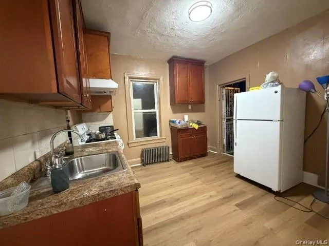 2811 Wellman Avenue, New York, NY, 2 Bedrooms Bedrooms, 4 Rooms Rooms,1 BathroomBathrooms,Residential Lease,For Rent,Wellman,0,1039935 2811 Wellman Avenue, New York, NY, 2 Bedrooms Bedrooms, 4 Rooms Rooms,1 BathroomBathrooms,Residential Lease,For Rent,Wellman,0,1039935