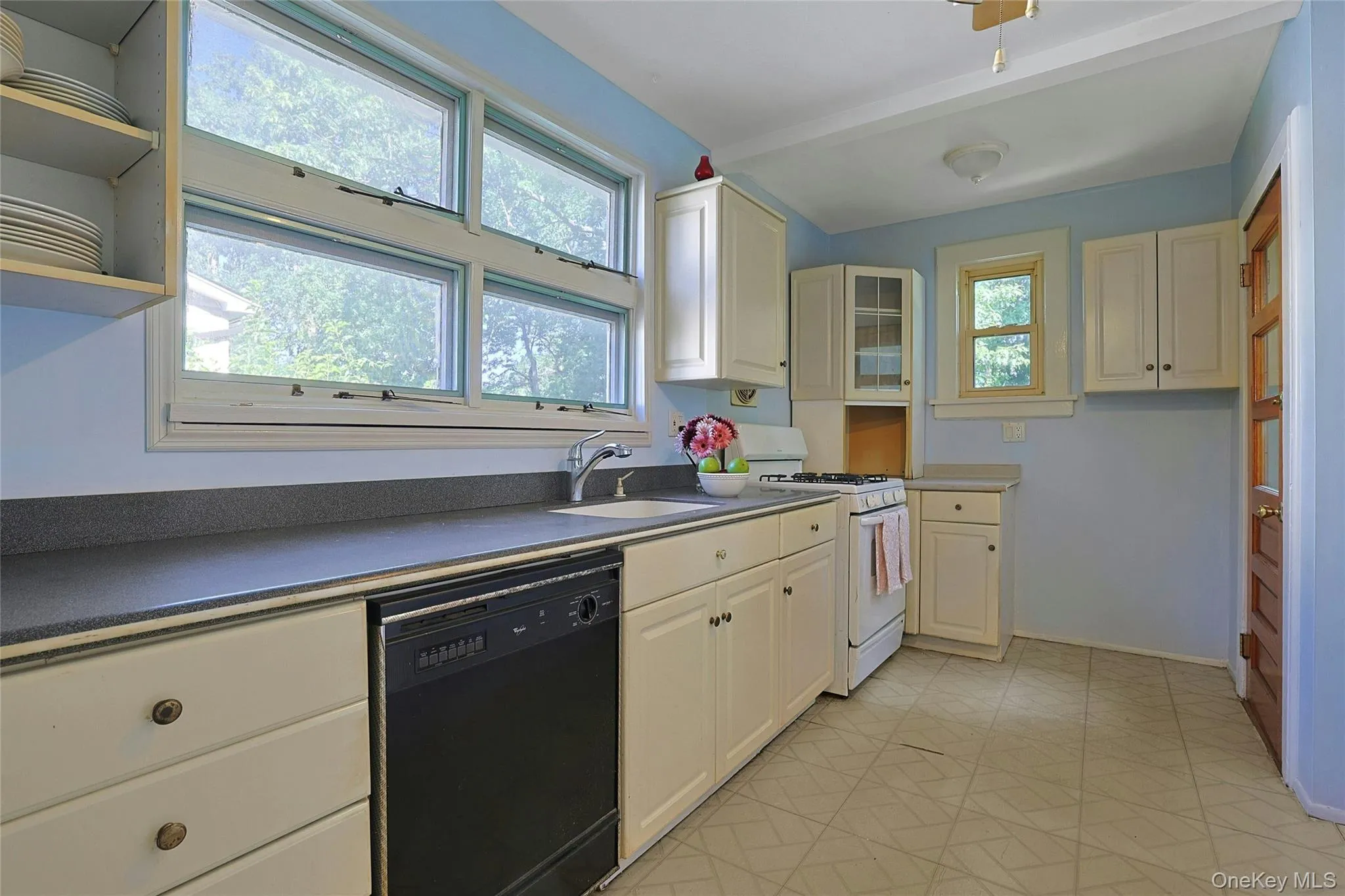 132 Church Street, Clarkstown, NY, 3 Bedrooms Bedrooms, 6 Rooms Rooms,1 BathroomBathrooms,Residential,For Rent,Church,0,1039939 132 Church Street, Clarkstown, NY, 3 Bedrooms Bedrooms, 6 Rooms Rooms,1 BathroomBathrooms,Residential,For Rent,Church,0,1039939