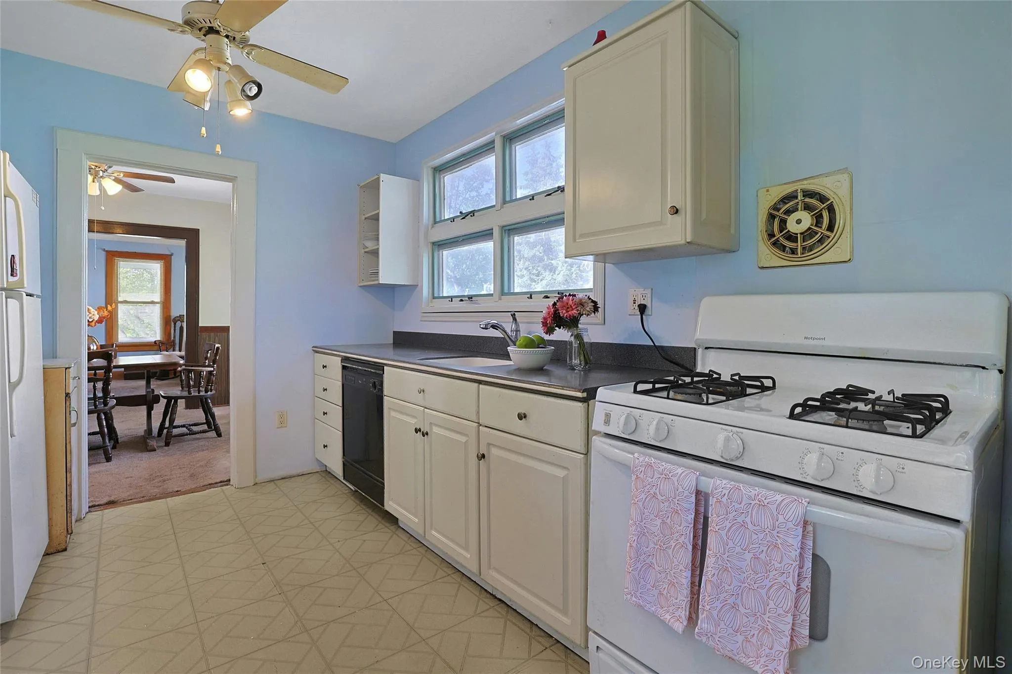 132 Church Street, Clarkstown, NY, 3 Bedrooms Bedrooms, 6 Rooms Rooms,1 BathroomBathrooms,Residential,For Rent,Church,0,1039939 132 Church Street, Clarkstown, NY, 3 Bedrooms Bedrooms, 6 Rooms Rooms,1 BathroomBathrooms,Residential,For Rent,Church,0,1039939