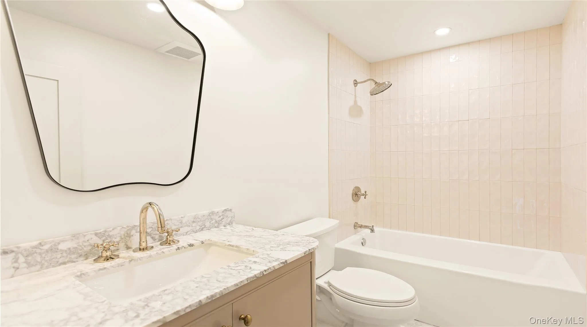 100 Bieselin Road, Brookhaven, NY, 4 Bedrooms Bedrooms, 8 Rooms Rooms,2 BathroomsBathrooms,Residential,For Rent,Bieselin,0,1039944 100 Bieselin Road, Brookhaven, NY, 4 Bedrooms Bedrooms, 8 Rooms Rooms,2 BathroomsBathrooms,Residential,For Rent,Bieselin,0,1039944