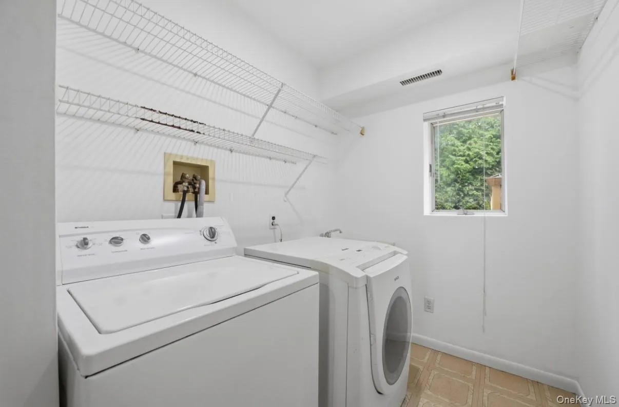 87 Woodlawn Avenue, New Rochelle, NY, 4 Bedrooms Bedrooms, 8 Rooms Rooms,3 BathroomsBathrooms,Residential Lease,For Rent,Woodlawn,0,1039945 87 Woodlawn Avenue, New Rochelle, NY, 4 Bedrooms Bedrooms, 8 Rooms Rooms,3 BathroomsBathrooms,Residential Lease,For Rent,Woodlawn,0,1039945