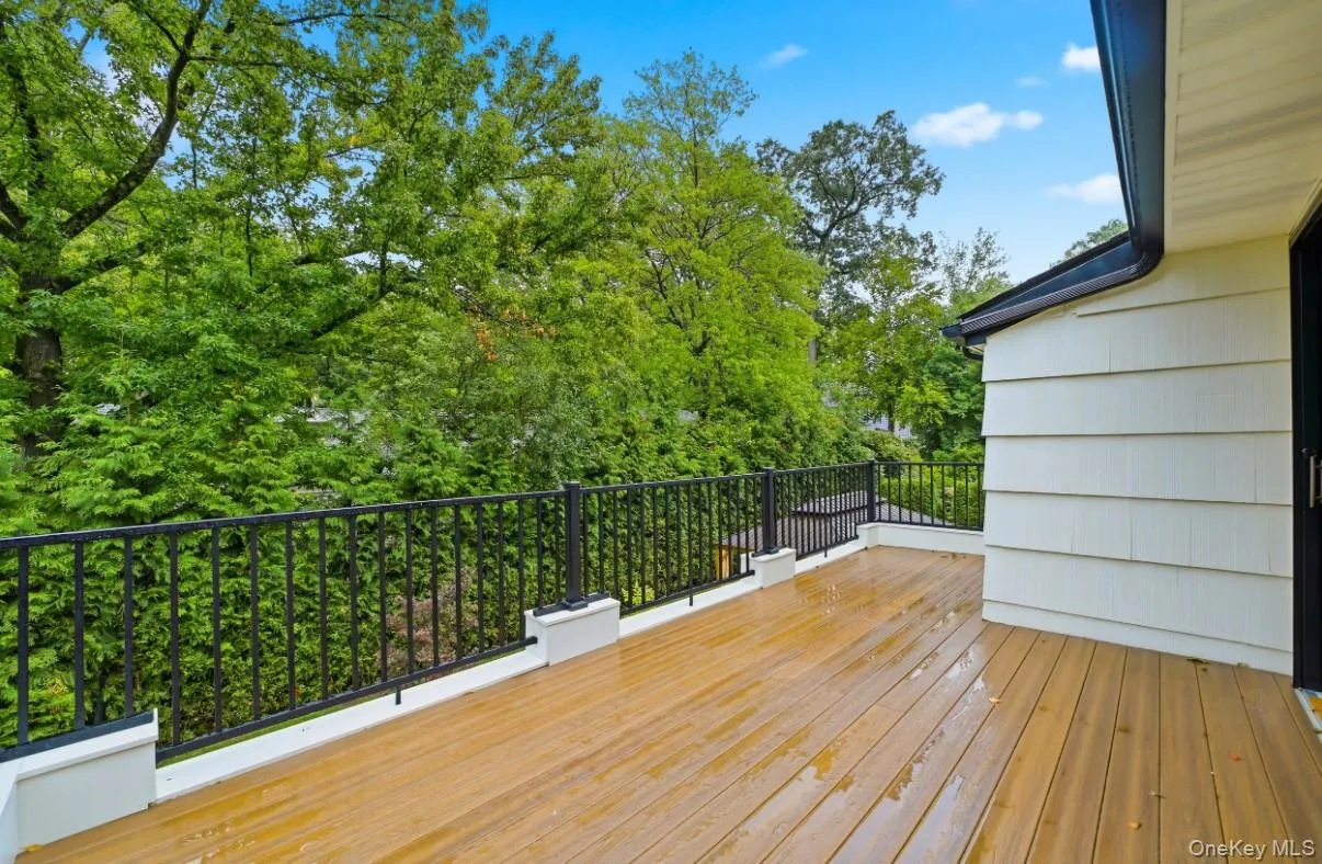 87 Woodlawn Avenue, New Rochelle, NY, 4 Bedrooms Bedrooms, 8 Rooms Rooms,3 BathroomsBathrooms,Residential Lease,For Rent,Woodlawn,0,1039945 87 Woodlawn Avenue, New Rochelle, NY, 4 Bedrooms Bedrooms, 8 Rooms Rooms,3 BathroomsBathrooms,Residential Lease,For Rent,Woodlawn,0,1039945