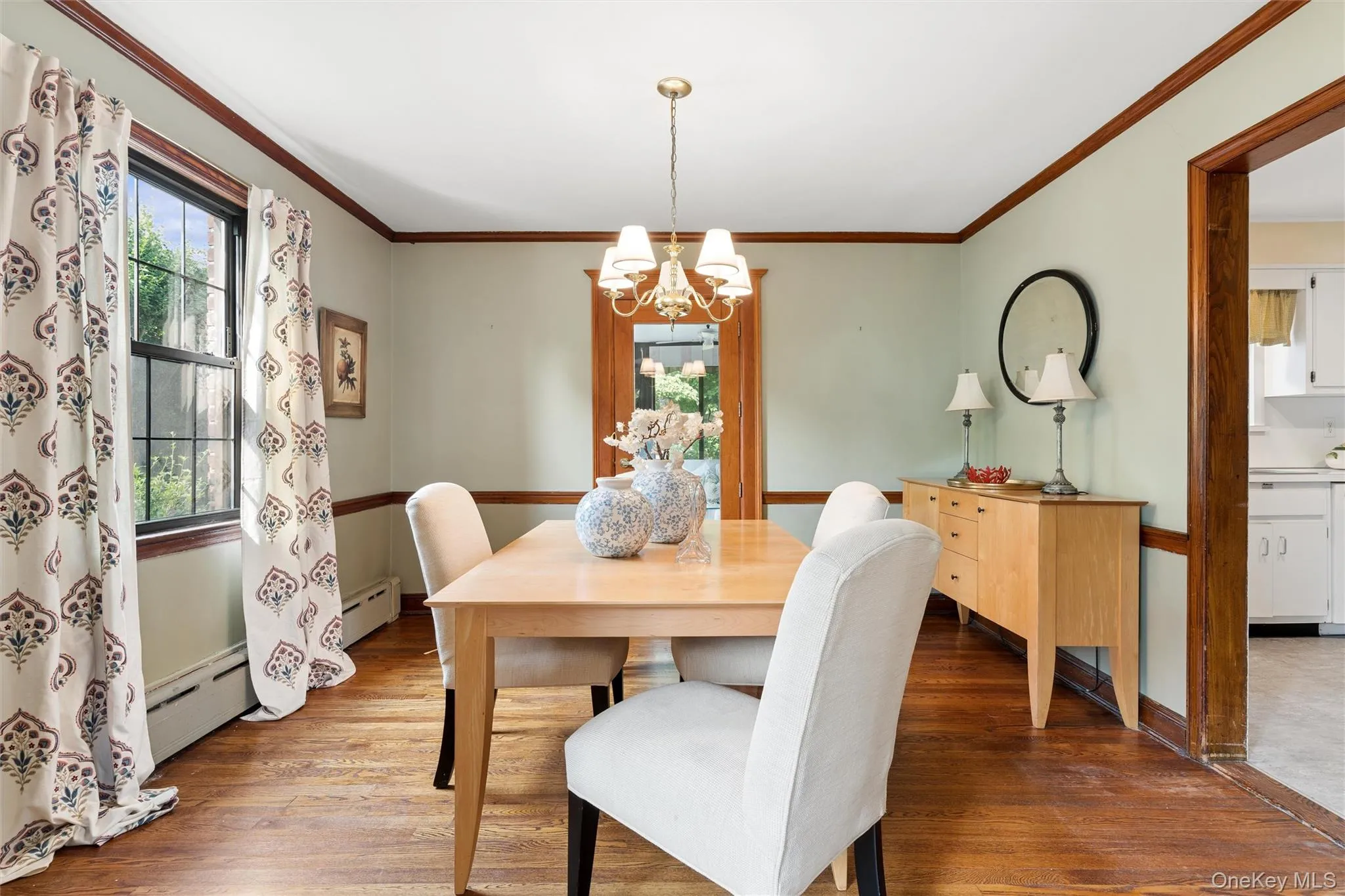 23 Wisteria Avenue, North Hempstead, NY, 3 Bedrooms Bedrooms, 7 Rooms Rooms,1 BathroomBathrooms,Residential,For Rent,Wisteria,0,1039946 23 Wisteria Avenue, North Hempstead, NY, 3 Bedrooms Bedrooms, 7 Rooms Rooms,1 BathroomBathrooms,Residential,For Rent,Wisteria,0,1039946