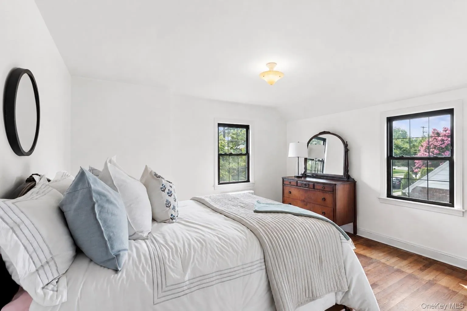 23 Wisteria Avenue, North Hempstead, NY, 3 Bedrooms Bedrooms, 7 Rooms Rooms,1 BathroomBathrooms,Residential,For Rent,Wisteria,0,1039946 23 Wisteria Avenue, North Hempstead, NY, 3 Bedrooms Bedrooms, 7 Rooms Rooms,1 BathroomBathrooms,Residential,For Rent,Wisteria,0,1039946